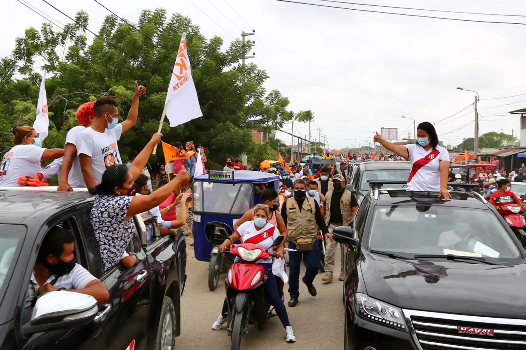 Mitin de la  candidata de Fuerza Popular, Keiko Fujimori  en su recorrido por comunidades de la regio Tumbes.
Foto: ANDINA/Difusión