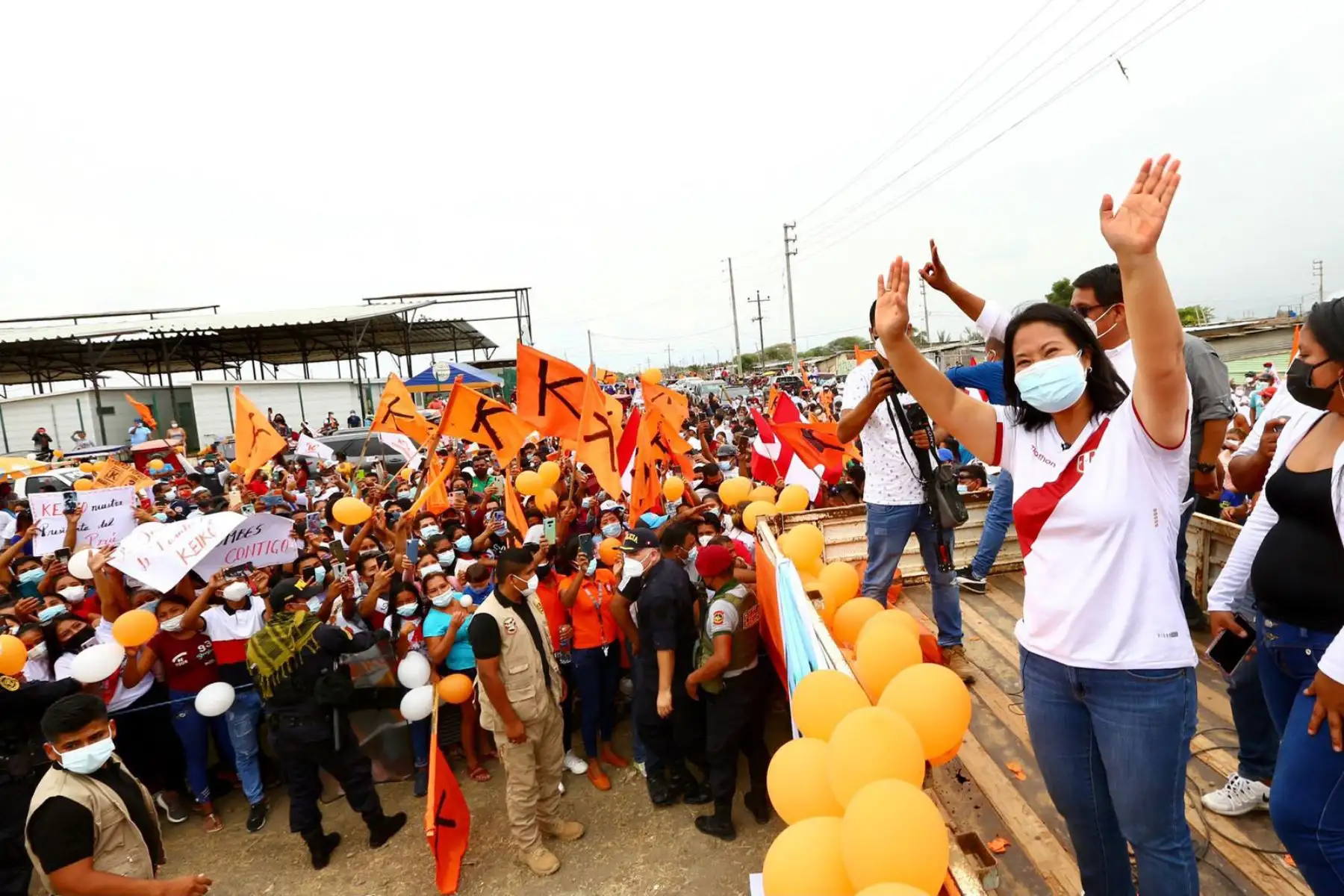 Mitin de la  candidata de Fuerza Popular, Keiko Fujimori  en su recorrido por comunidades de la regio Tumbes.
Foto: ANDINA/Difusión