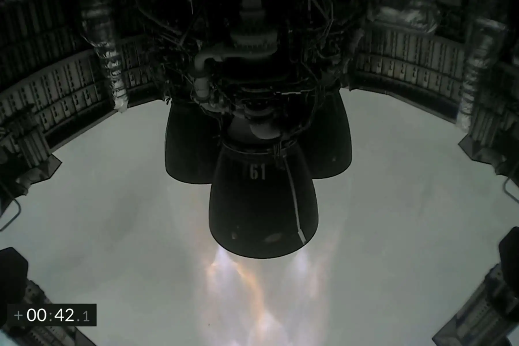 En esta captura de pantalla fotográfica tomada de la transmisión en vivo de SpaceX, se muestra el Starship SN15 durante el lanzamiento desde Boca Chica, Texas.
Foto: AFP