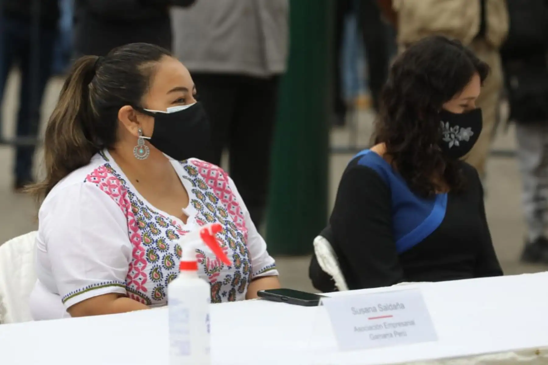 El Ministro de la Producción José Luis Chicoma instalo  la Mesa Técnica de Trabajo de Gamarra, con el objetivo identificar soluciones a las necesidades del conglomerado, y fortalecer la productividad y desarrollo económico de sus comerciantes. Foto: ANDINA/ Produce.