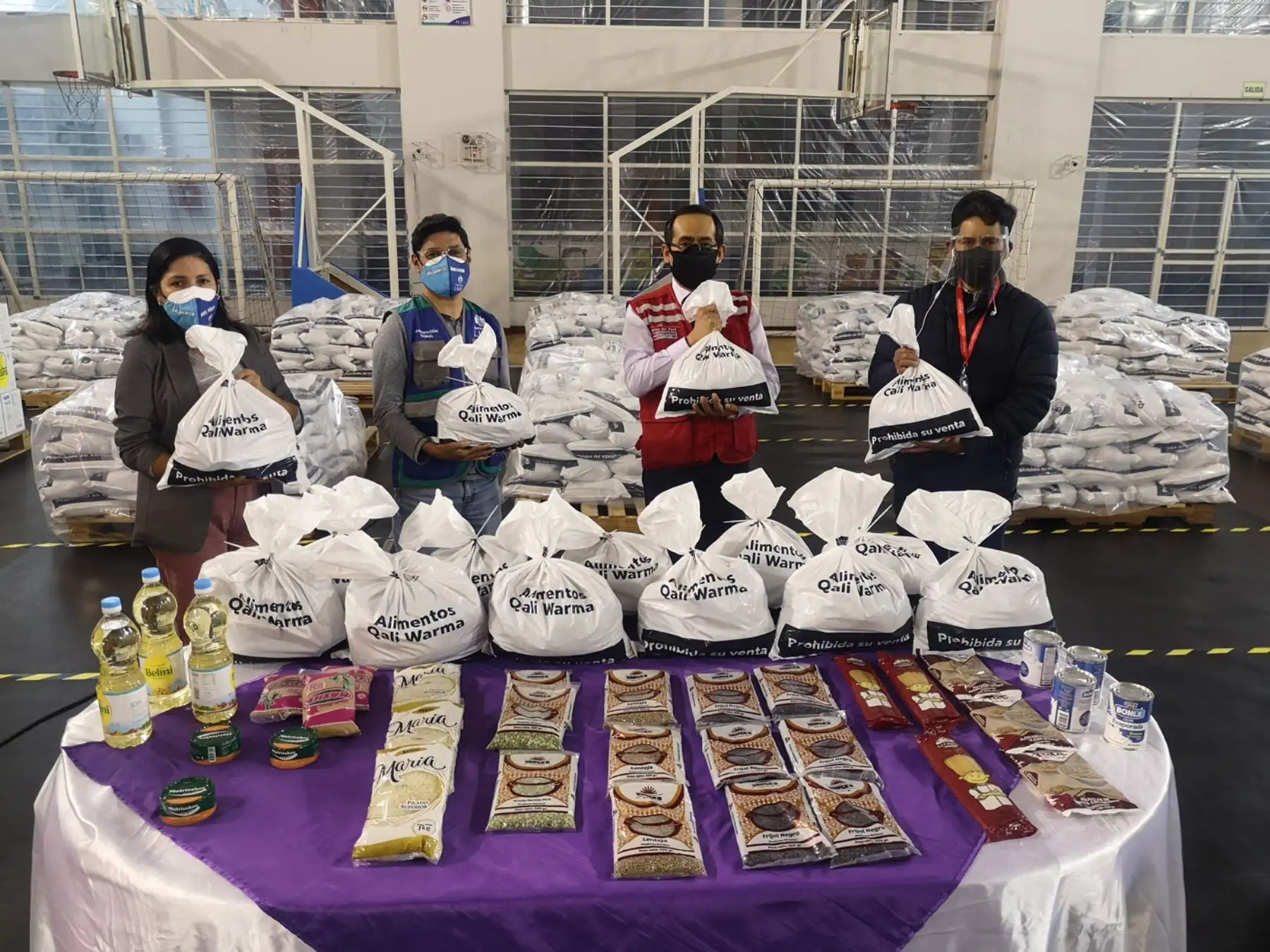 Ambas comunas recibirán próximamente otras dotaciones por parte de este programa social del Midis, hasta llegar a un total de 33.89 toneladas de productos en cada distrito. Foto: ANDINA/Midis.