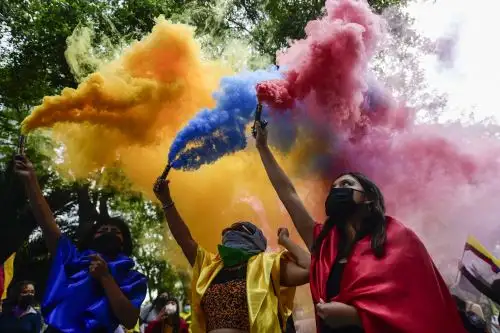 La ciudad colombiana sintetizó desde el primer día todo el desencanto social que se venía cocinando durante la pandemia y desde el último paro nacional de finales del 2019, que justamente se detuvo por el covid-19. Foto: AFP.