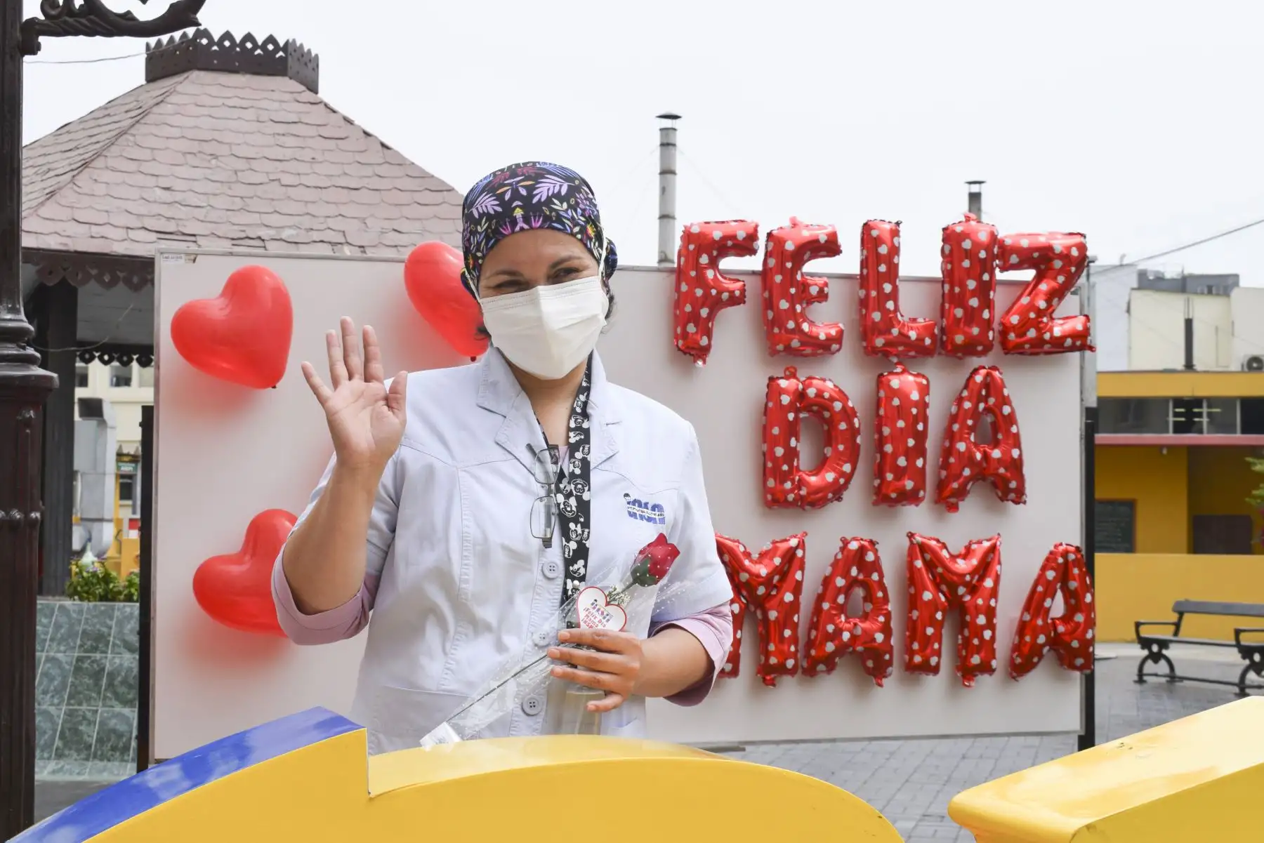 A pocos días del Día de la Madre, el Instituto Nacional de Salud del Niño (INSN) de Breña, rindió homenaje a profesionales en salud que trabajan en primera línea en medio de la pandemia del coronavirus. Foto: INSN-Breña
