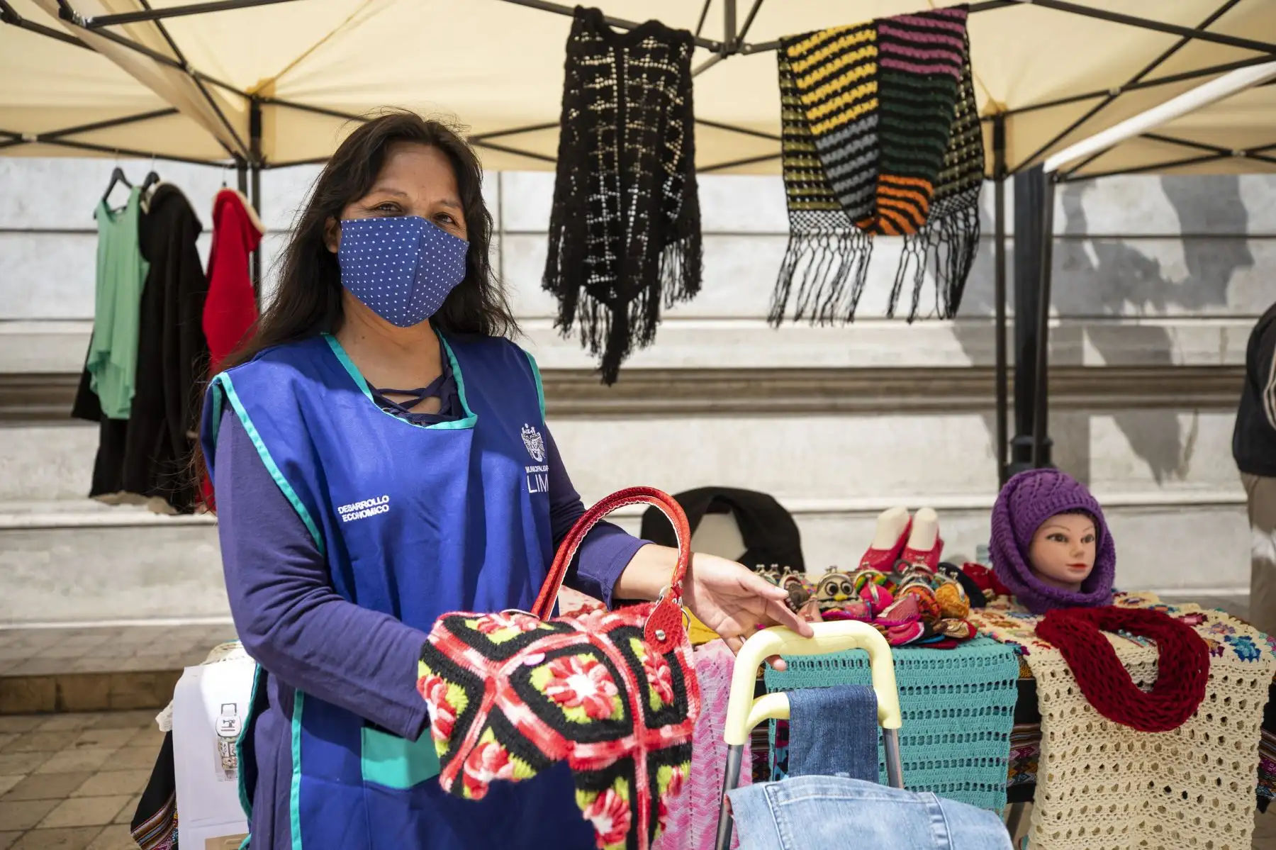 La Municipalidad de Lima  organizo la feria en apoyo a las madres emprendedoras de  productos, gastronómicos, textiles, artesanías y manualidades. en el Circuito Mágico del Agua del Parque de la Reserva. Foto: ANDINA// MLM