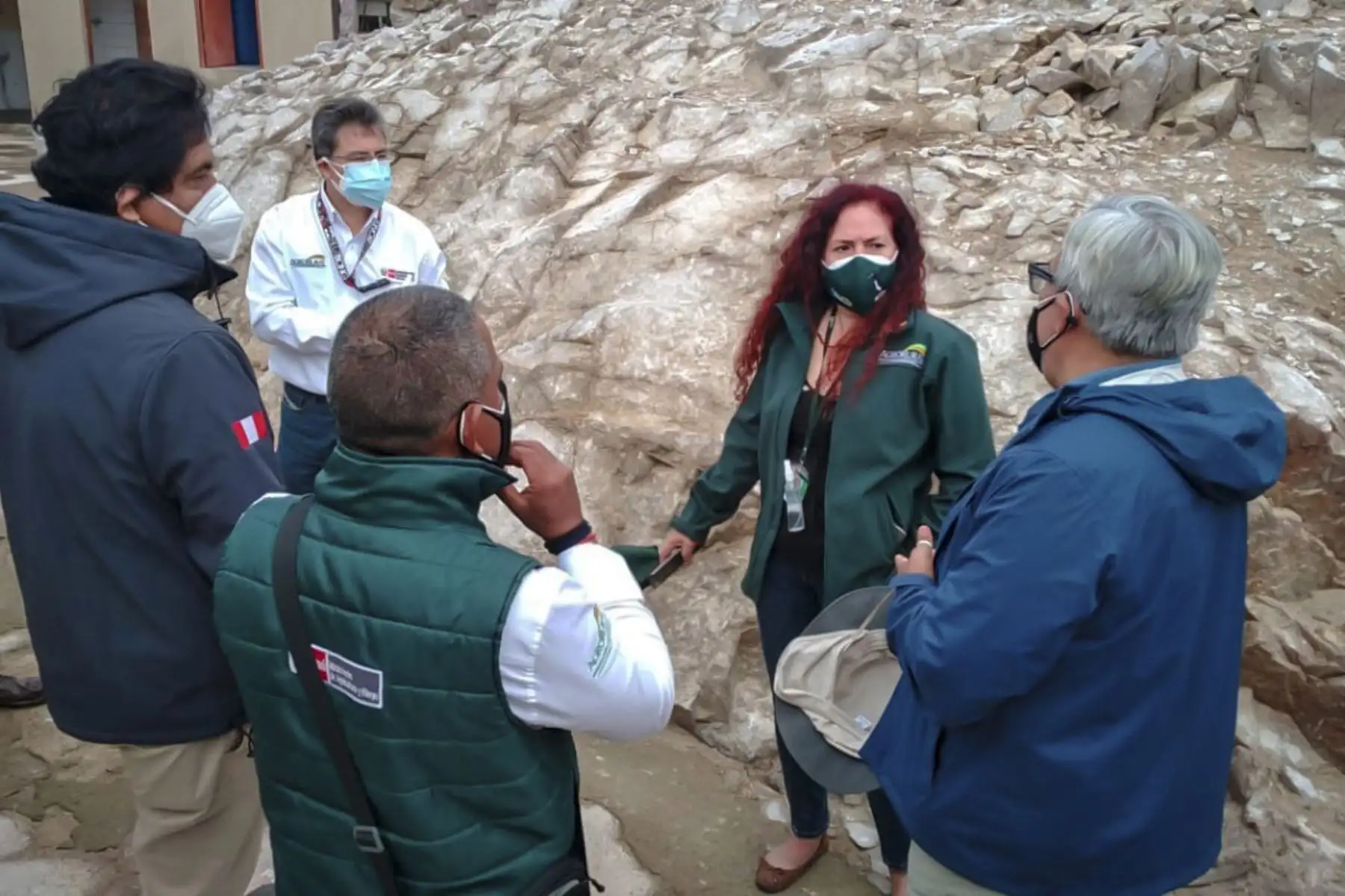 En el acto protocolar, realizado en el Muelle de Complejo Pesquero La Puntilla de Pisco participó Roxana Orrego Moya, directora ejecutiva de Agro Rural, el jefe institucional del Servicio Nacional de Áreas Naturales Protegidas por el Estado (Sernanp), Pedro Gamboa Moquillaza, el gerente de CAAE América, Mario Muñoz Borrego y el director regional agrario de Pisco, Henry Valencia Quispe. Foto: ANDINA/Midagri