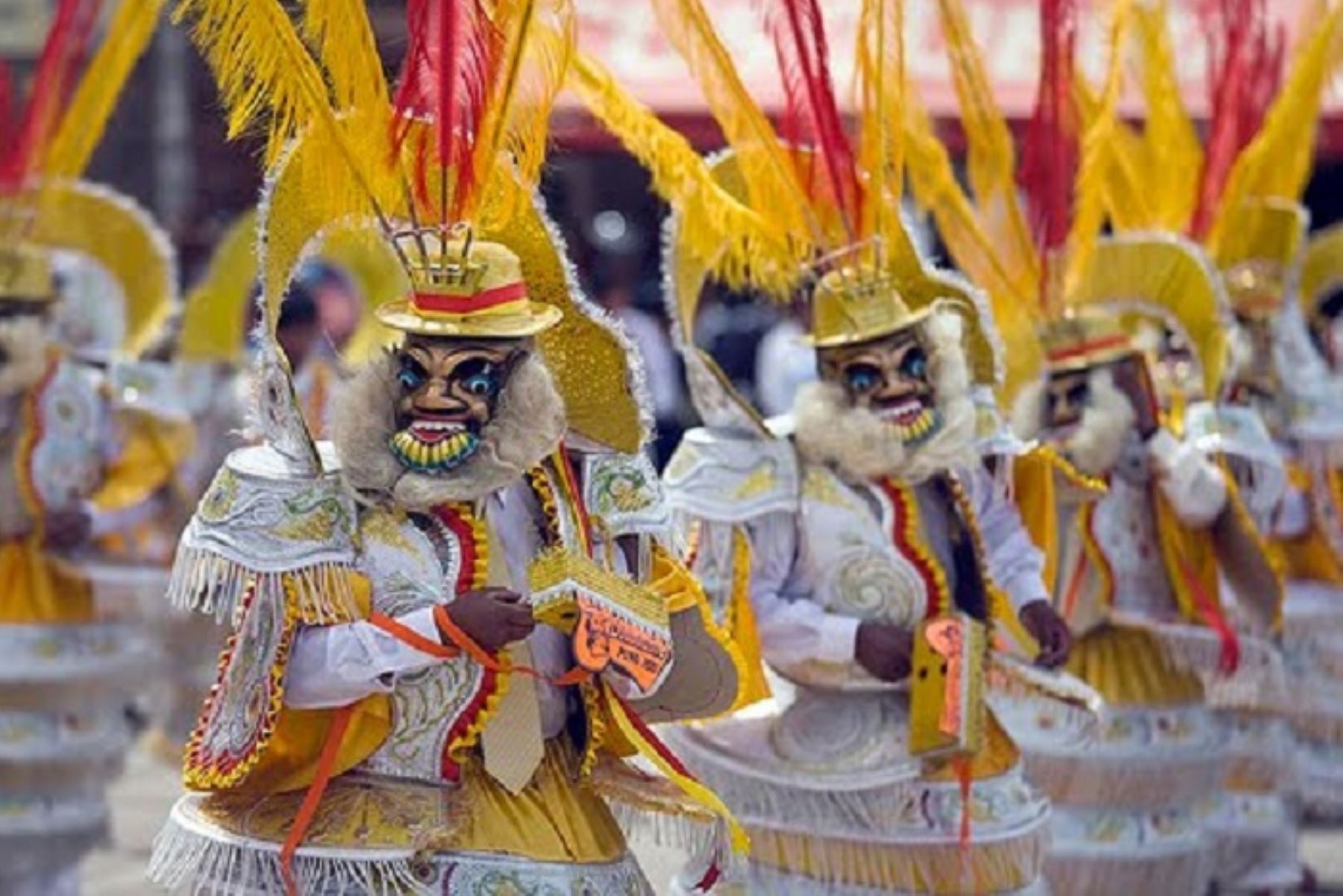 Se denomina Morenada puneña a una expresión coreográfica, de carácter tradicional, propia del altiplano peruano, en la que se destaca la presencia dominante de danzantes ataviados en traje de morenos o sus derivados, reyes morenos y reyes caporales.