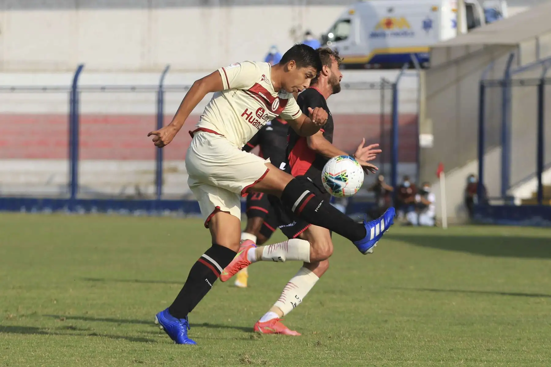 Universitario se enfrenta a UTC por la fecha 3 de la Liga 1, en el estadio Iván Elías Moreno. Foto: Liga 1