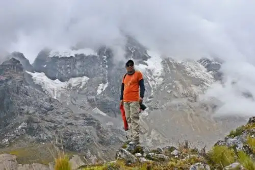 La recurrencia de avalanchas de roca podrían ser los peligros futuros que se registren en las lagunas de montaña a causa de los riesgos de origen glaciar como consecuencia del cambio climático, advierte un estudio del Instituto Nacional de Investigación en Glaciares y Ecosistemas de Montaña (Inaigem). ANDINA/ Minam - Inaigem