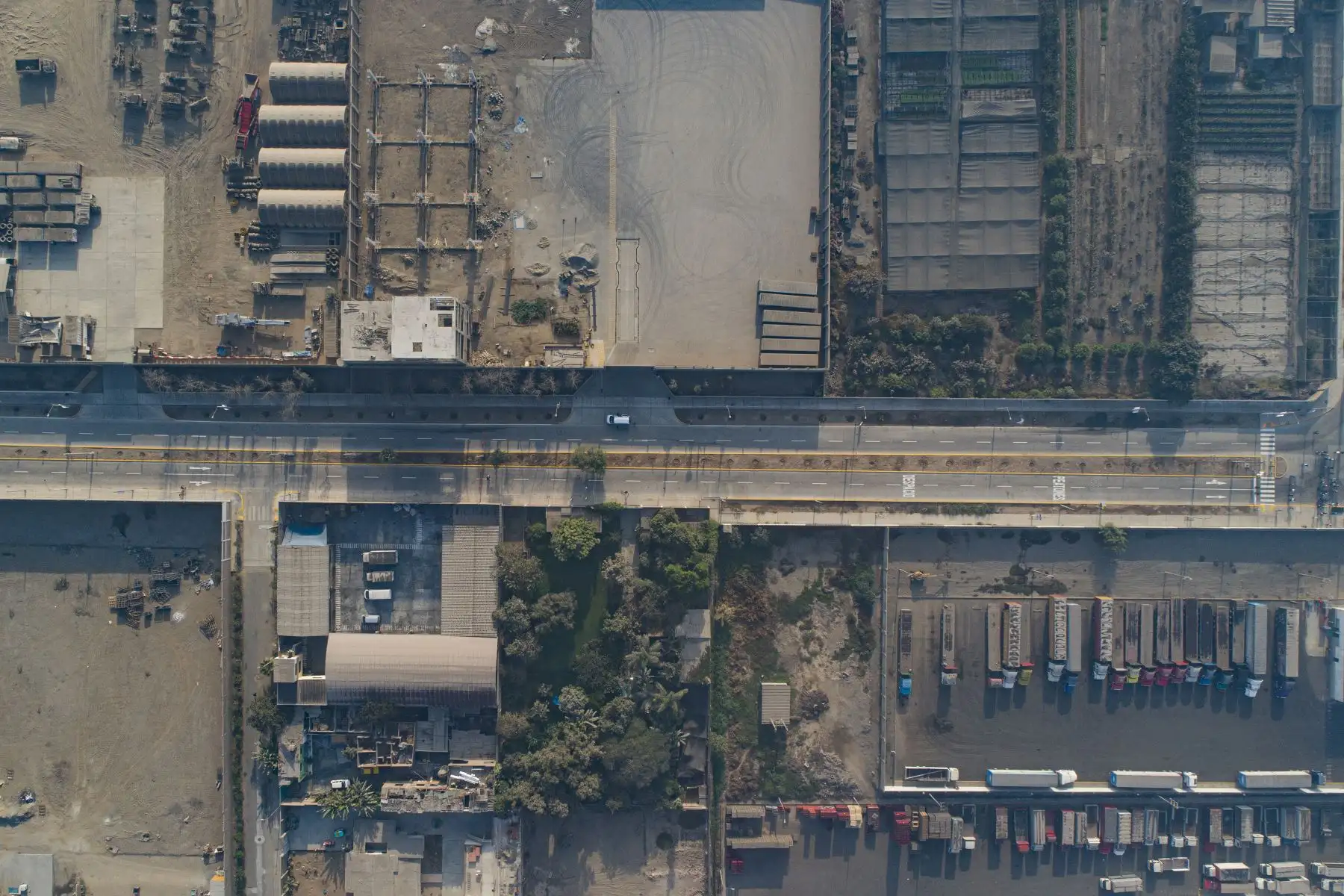 El alcalde de Lima, Jorge Muñoz, entrega nuevas pistas y veredas en la Quinta Avenida y Av. Los Laureles, en Lurigancho-Chosica. Las obras de mejoramiento se ejecutaron a lo largo de 3.2 km de las vías y beneficiarán directamente a 27,000 vecinos. Foto: ANDINA/Municipalidad de Lima