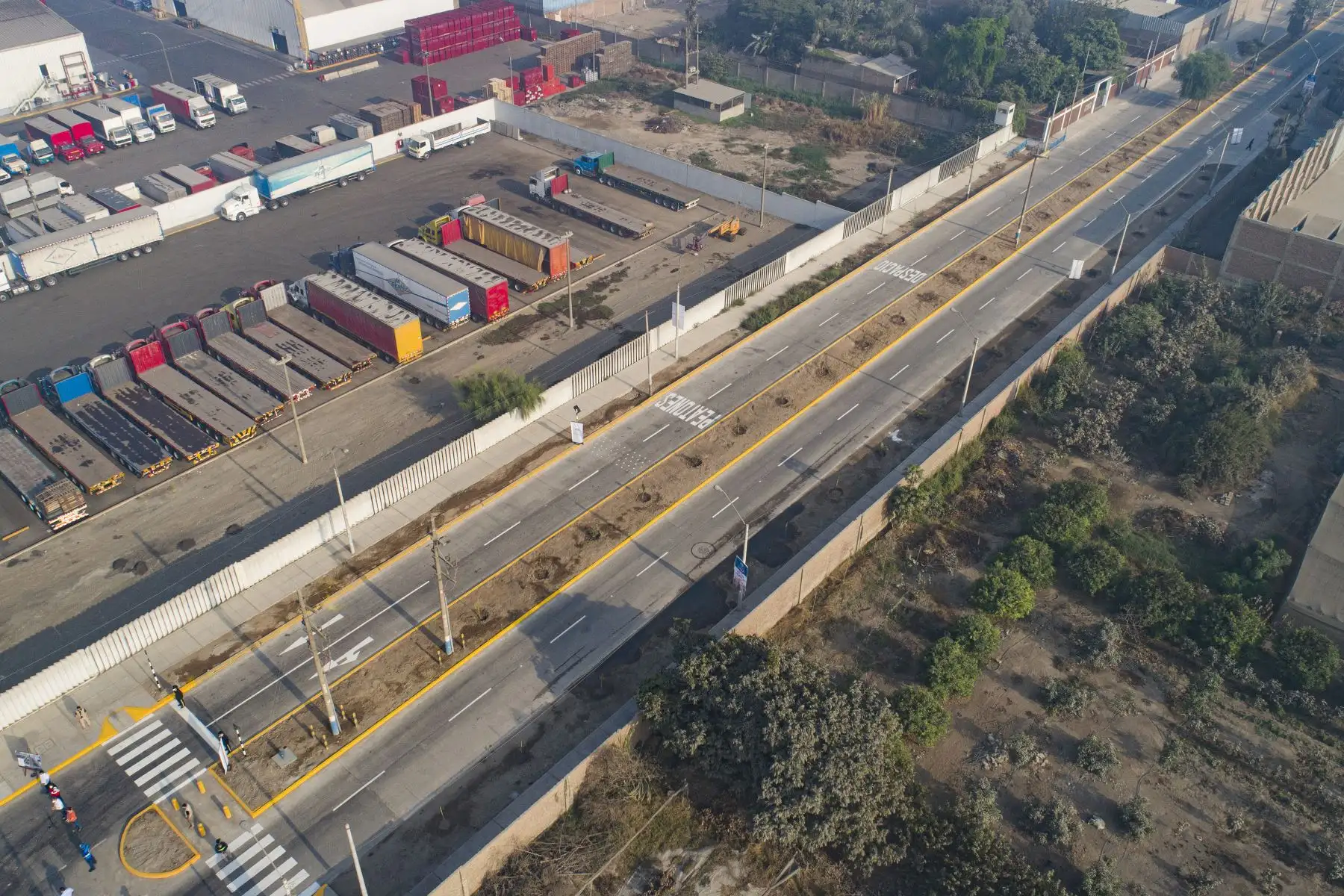 El alcalde de Lima, Jorge Muñoz, entrega nuevas pistas y veredas en la Quinta Avenida y Av. Los Laureles, en Lurigancho-Chosica. Las obras de mejoramiento se ejecutaron a lo largo de 3.2 km de las vías y beneficiarán directamente a 27,000 vecinos. Foto: ANDINA/Municipalidad de Lima