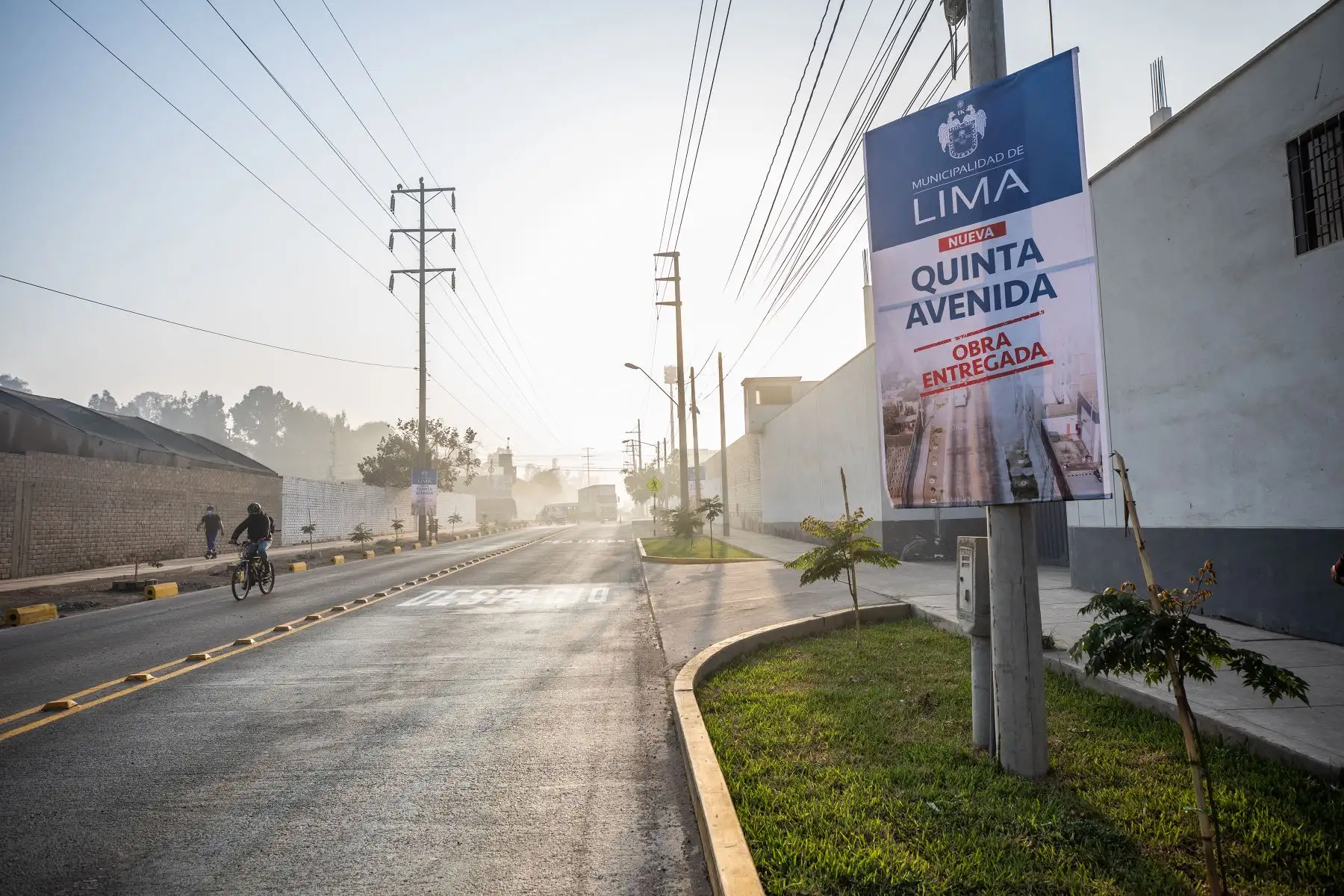 El alcalde de Lima, Jorge Muñoz, entrega nuevas pistas y veredas en la Quinta Avenida y Av. Los Laureles, en Lurigancho-Chosica. Las obras de mejoramiento se ejecutaron a lo largo de 3.2 km de las vías y beneficiarán directamente a 27,000 vecinos. Foto: ANDINA/Municipalidad de Lima