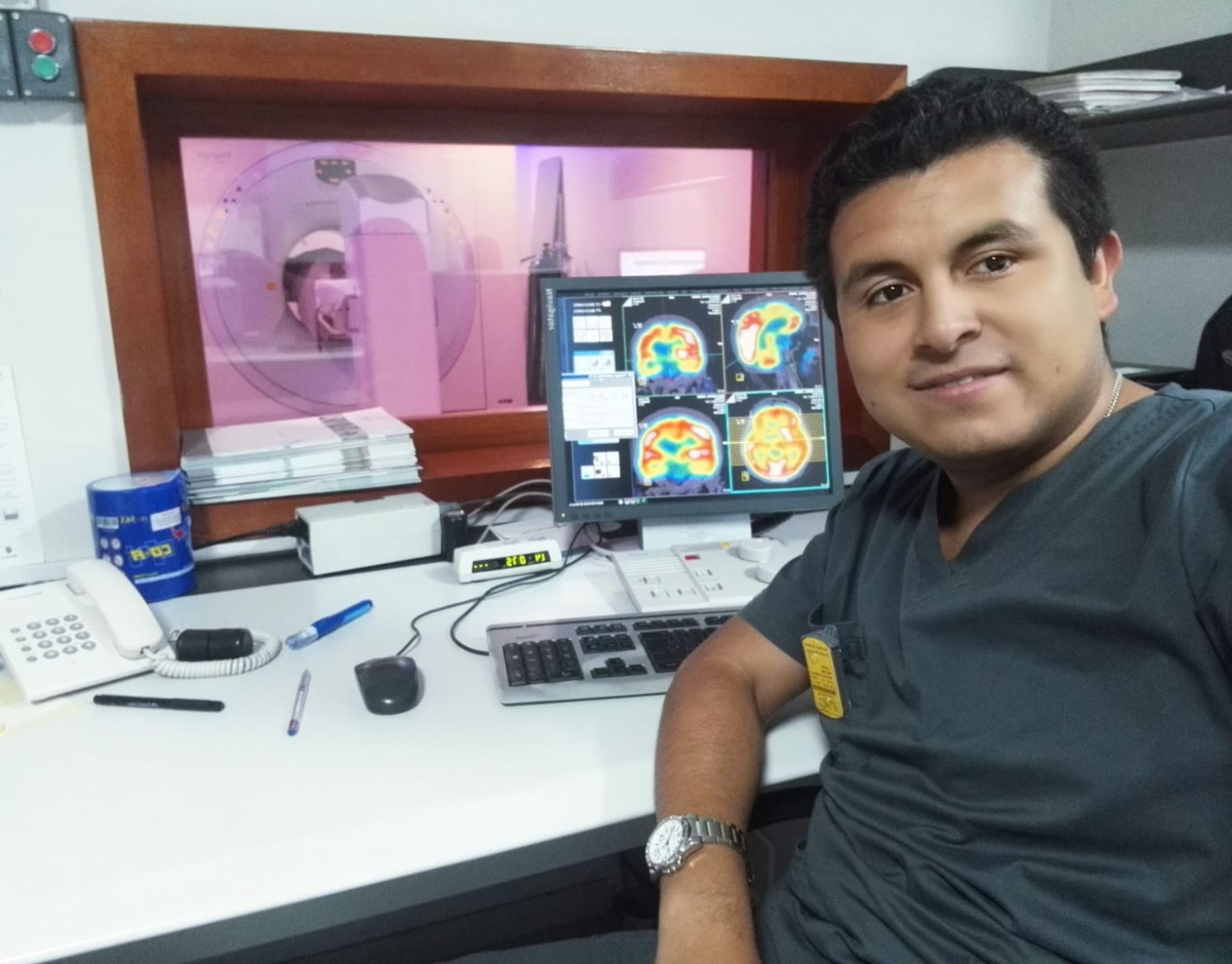 Conoce a Nilser Laines, el joven ayacuchano que estudia en Francia sobre la utilidad de la resonancia magnética y mejorar el diagnóstico de los pacientes peruanos. ANDINA/Difusión