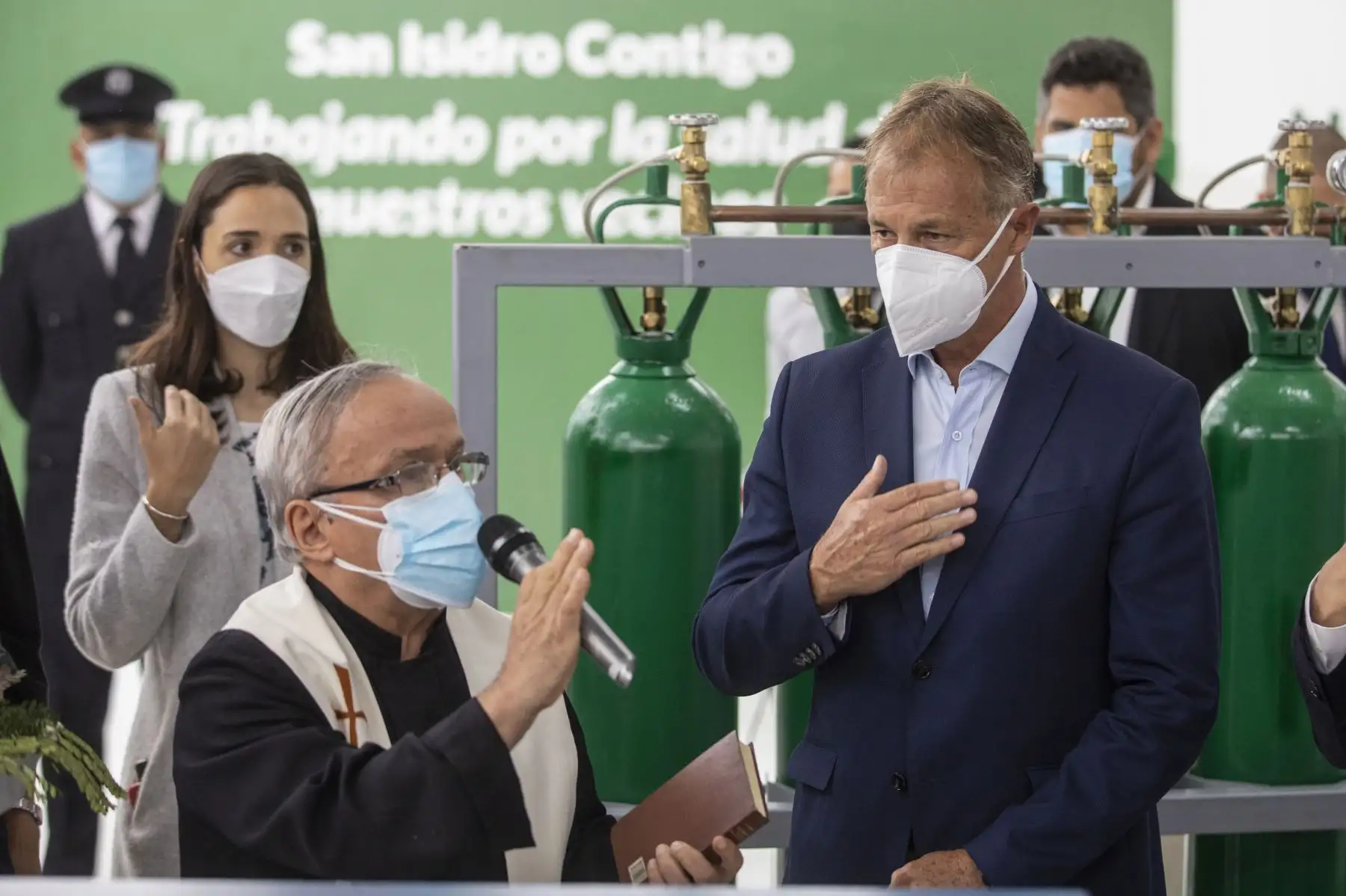Alcalde de Lima, Jorge Muñoz y el Alcalde San Isidro presentan nueva planta de Oxigeno.
Foto:Municipalidad de Lima