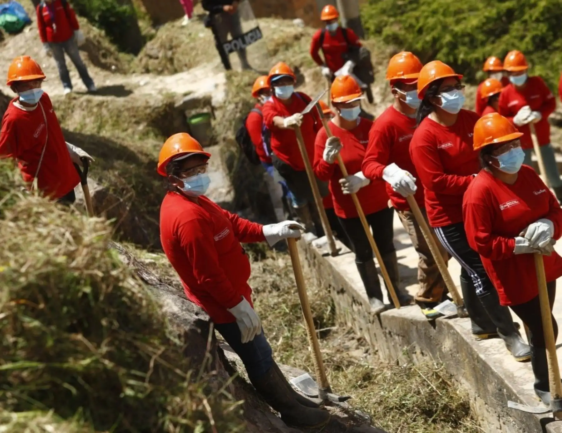 Población beneficiada del programa de empleo temporal "Trabaja Perú" . ANDINA/Difusión