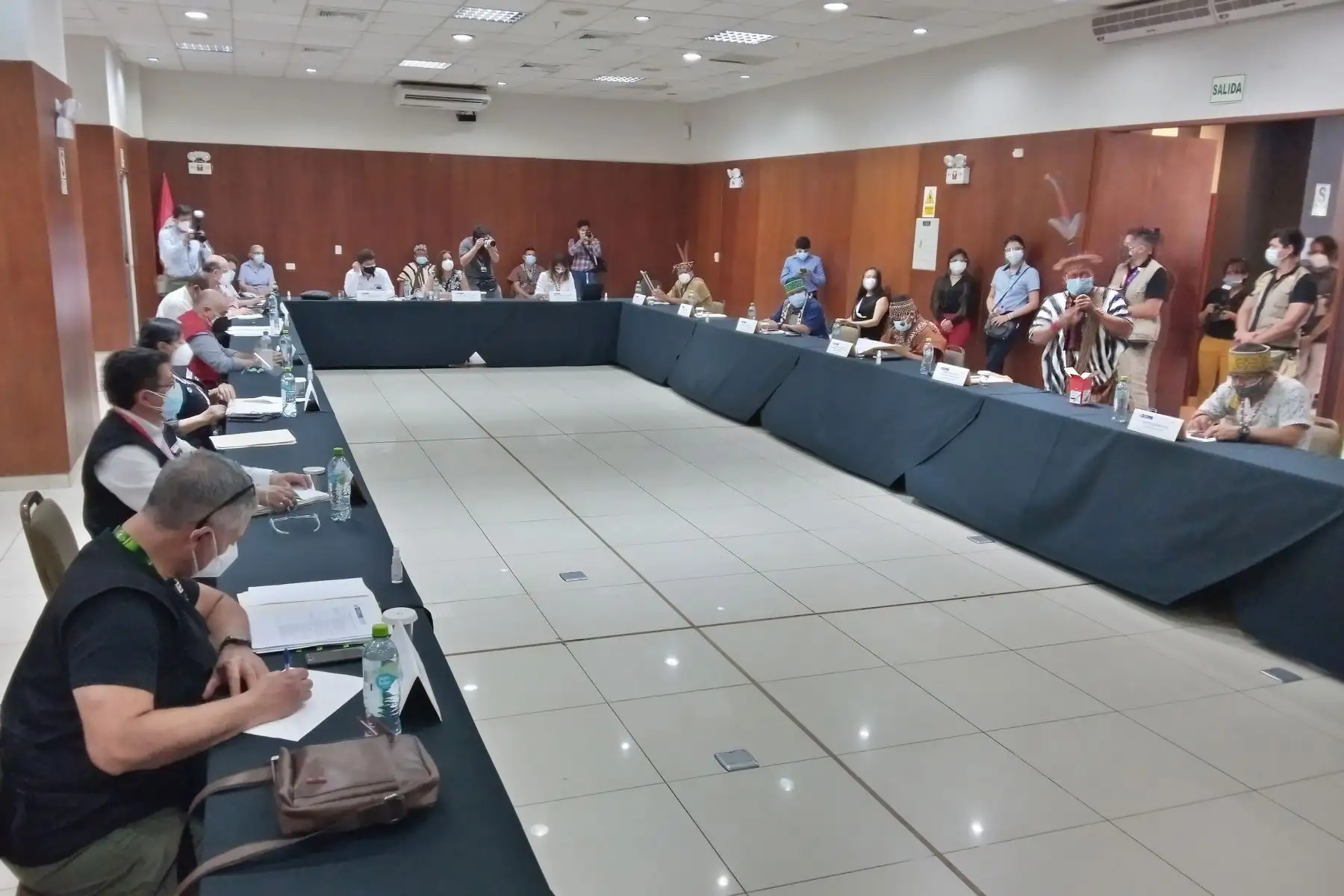El ministro del Interior, José Elice, junto a titulares del Minjus, Minam y Mimp, participan con organizaciones indígenas en marco de la implementación del mecanismo intersectorial para la protección de las personas defensoras de DD.HH. Foto: ANDINA/Ministerio del Interior