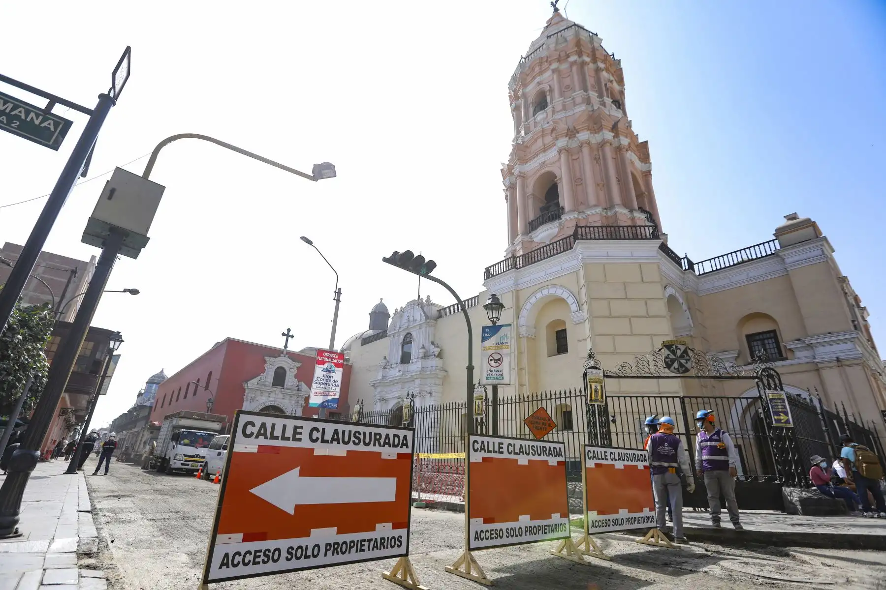 El alcalde de Lima, Jorge Muñoz, supervisa los trabajos de peatonalización del Centro Histórico. Foto: ANDINA/Municipalidad de Lima