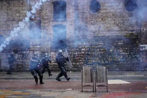 Otro joven colombiano muere en jornada de protestas y disturbios en Colombia.