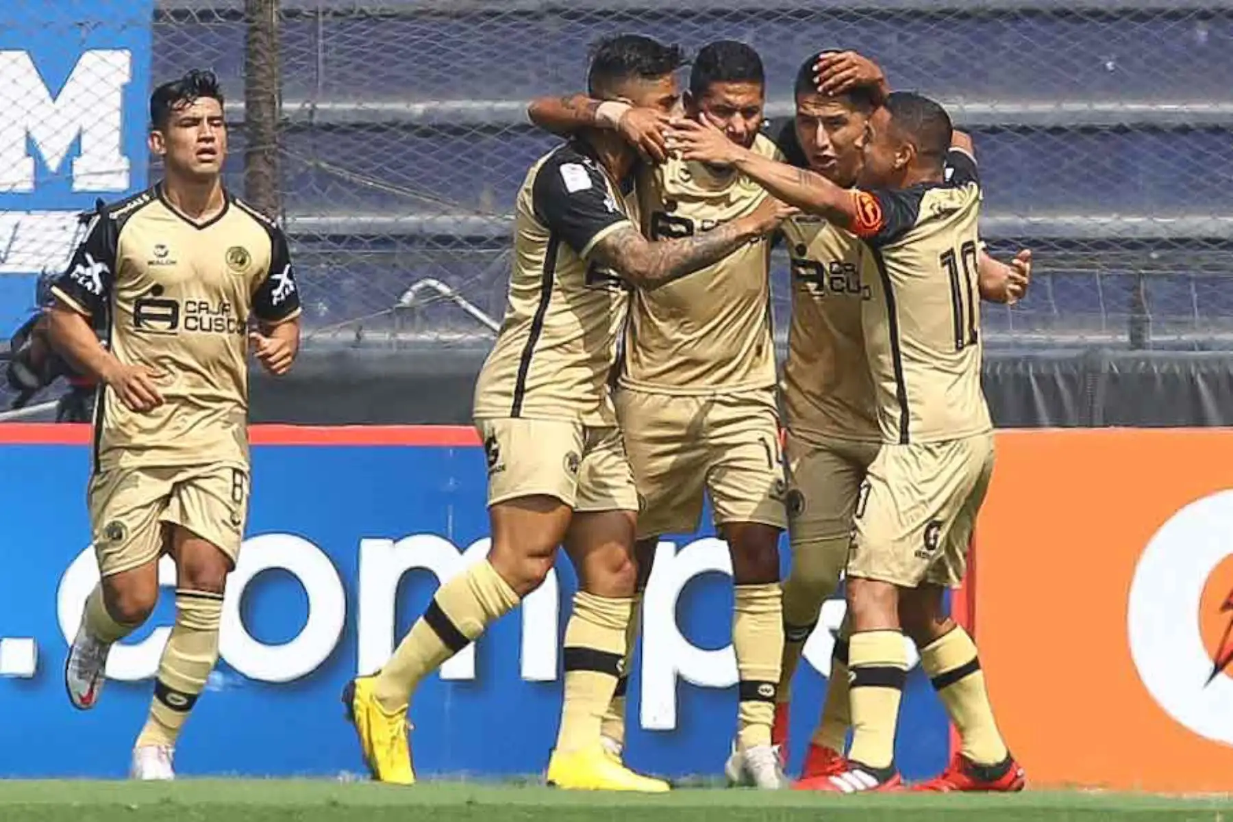 Royer Villano de D. Municipal  celebra su gol ante F.C Cusco durante partido por la fecha 8 de la Liga 1, en el estadio Alejandro Villanueva. 
Foto: Liga 1