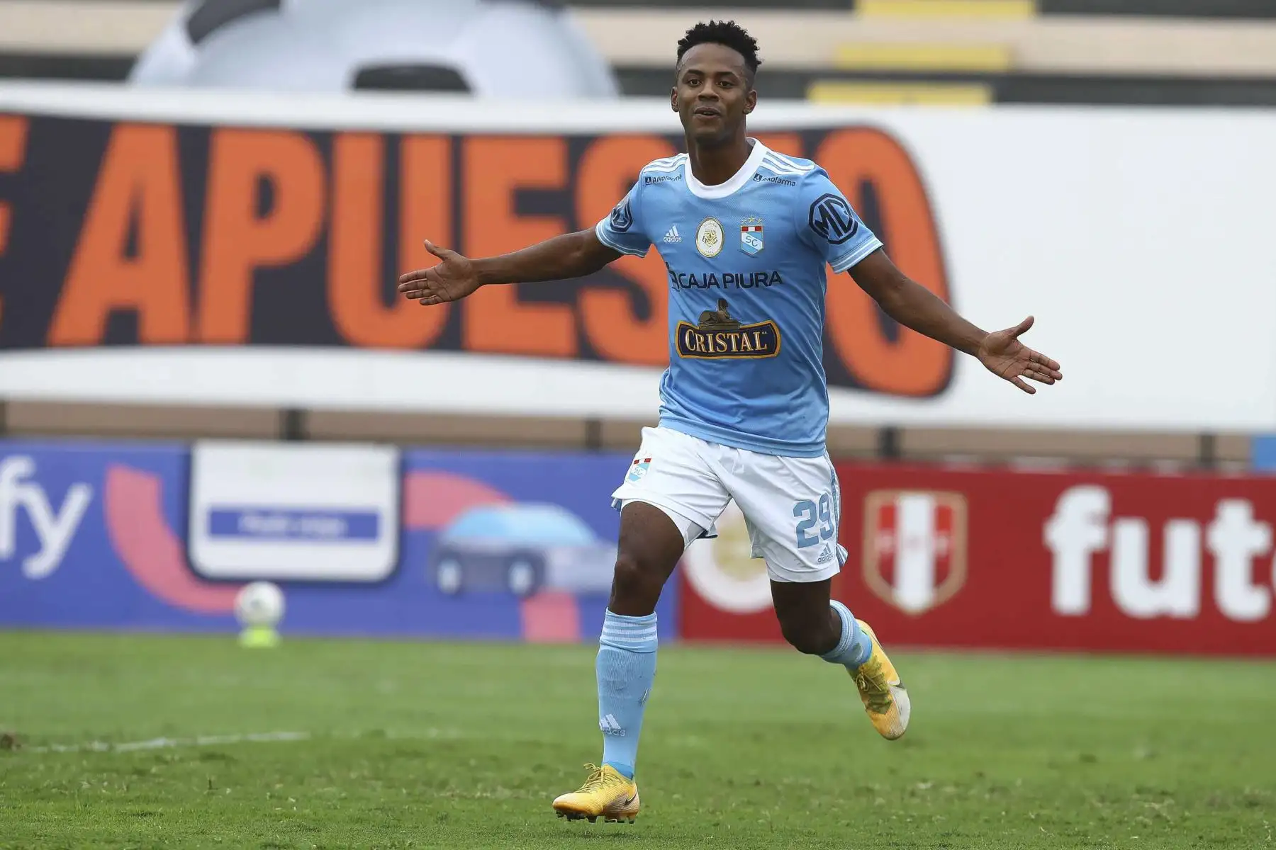Sporting Cristal y Sport Huancayo se enfrentan por la octava y penúltima fecha del grupo B de la fase 1 de la Liga 1. El duelo se disputa en el estadio Miguel Grau del Callao. Foto: Liga 1