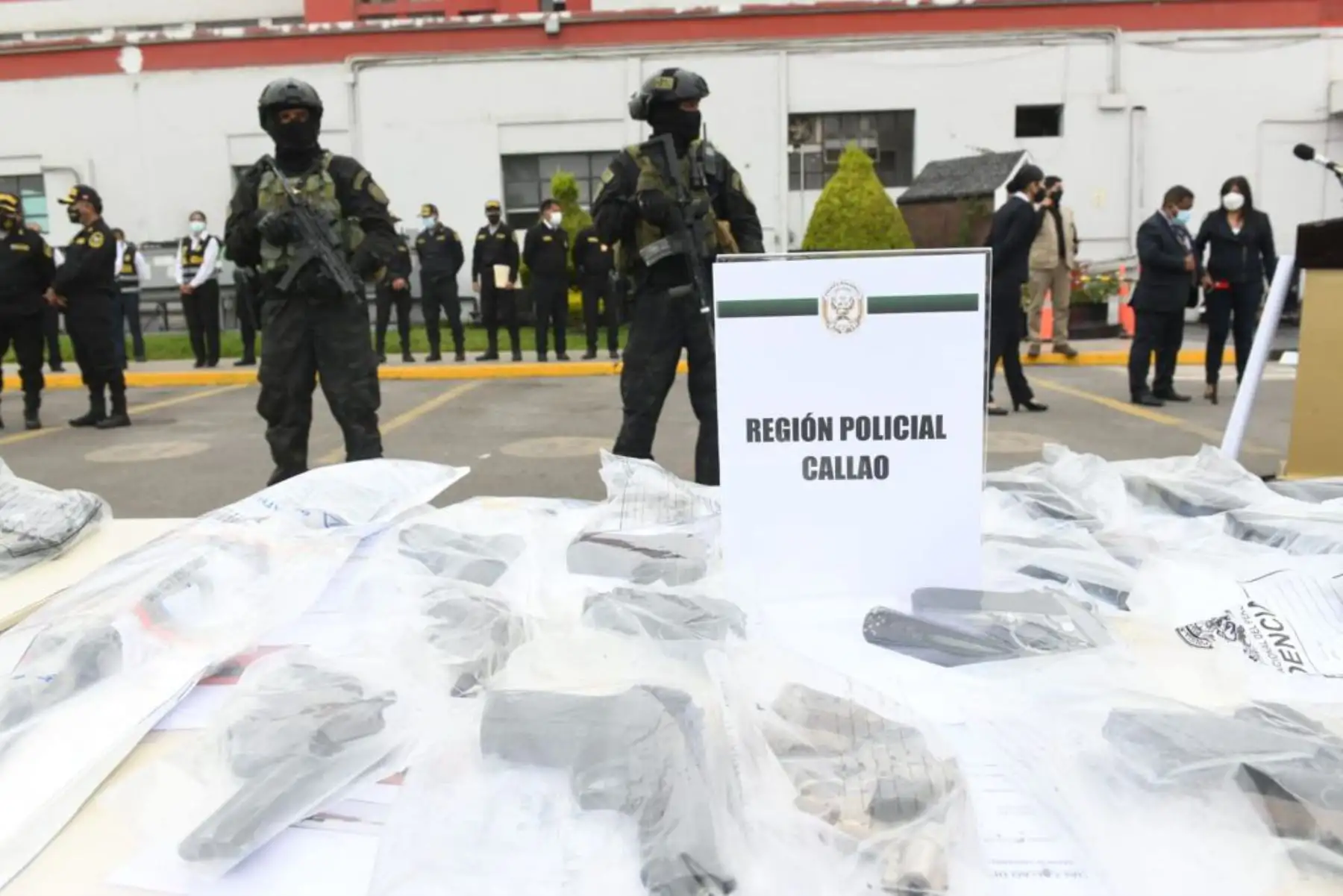 El ministro de Interior, José Elice, indica que este año se tiene prevista una inversión de 293 millones 907 mil soles que contempla la adquisición de vehículos antimotines, ambulancias, armas por reposición y el mejoramiento de las condiciones operativas de la Policía Aérea. Foto: ANDINA/MininterPeru