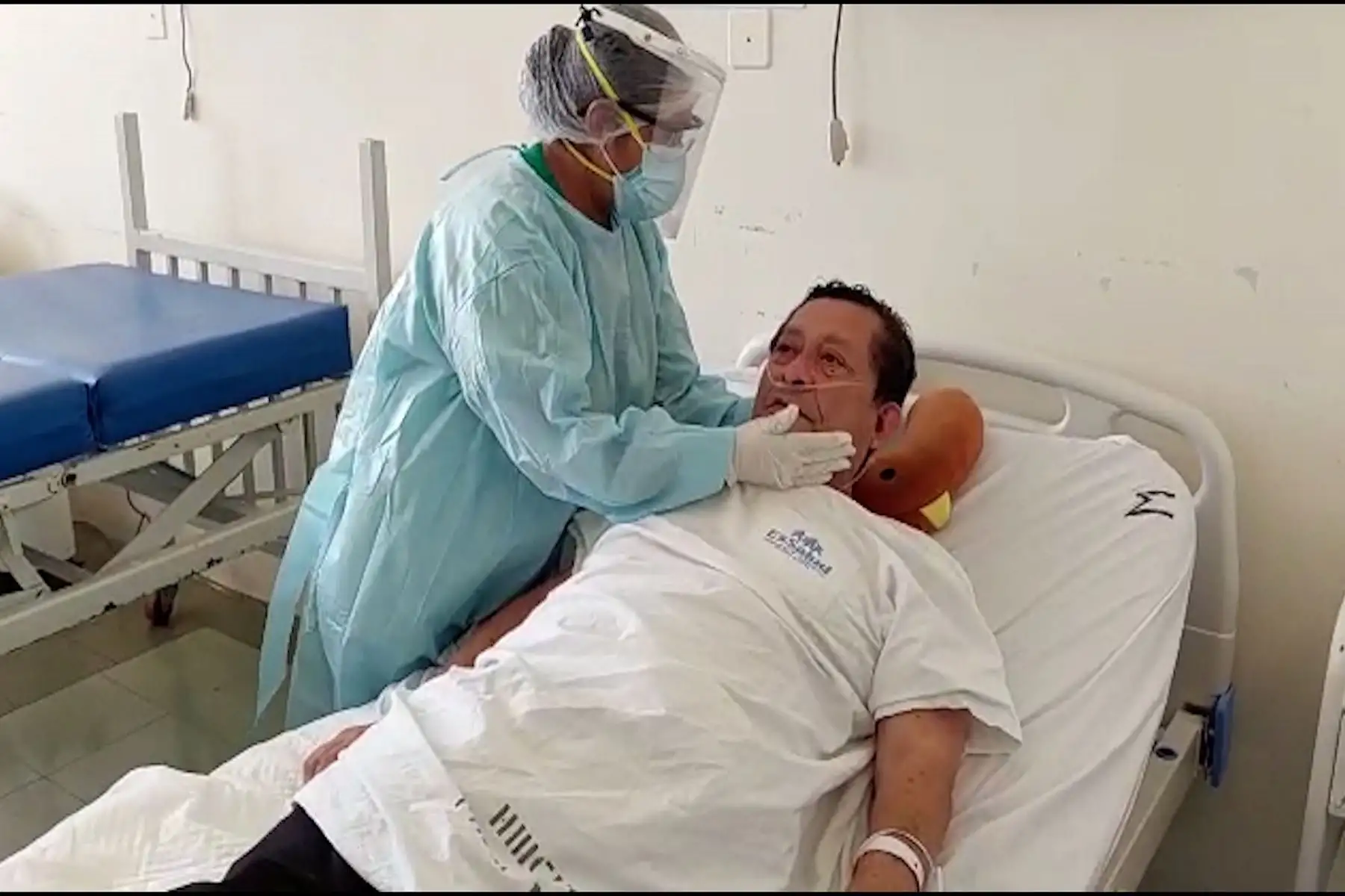Los métodos de ventilación no invasiva, entre ellos vortran, wayrachis y las cánulas de alto flujo; son aplicados por el personal especializado y ayudan a ganar tiempo a pacientes en espera de una cama UCI e incluso hasta evitan el ingreso a una de ellas.
