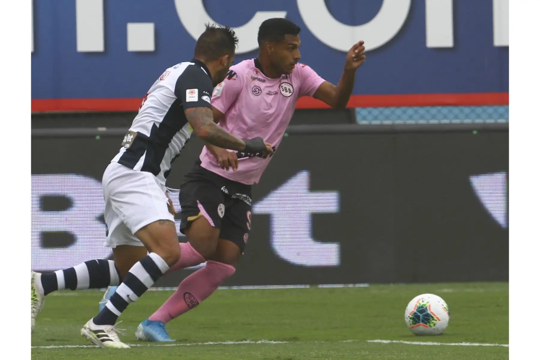 Sport Boys y Alianza Lima se miden por la octava fecha de la Fase 1 de la Liga 1 Betsson en el estadio Alberto Gallardo. Foto: FPF Sport Boys y Alianza Lima se miden por la octava fecha de la Fase 1 de la Liga 1 Betsson en el estadio Alberto Gallardo. Foto: FPF