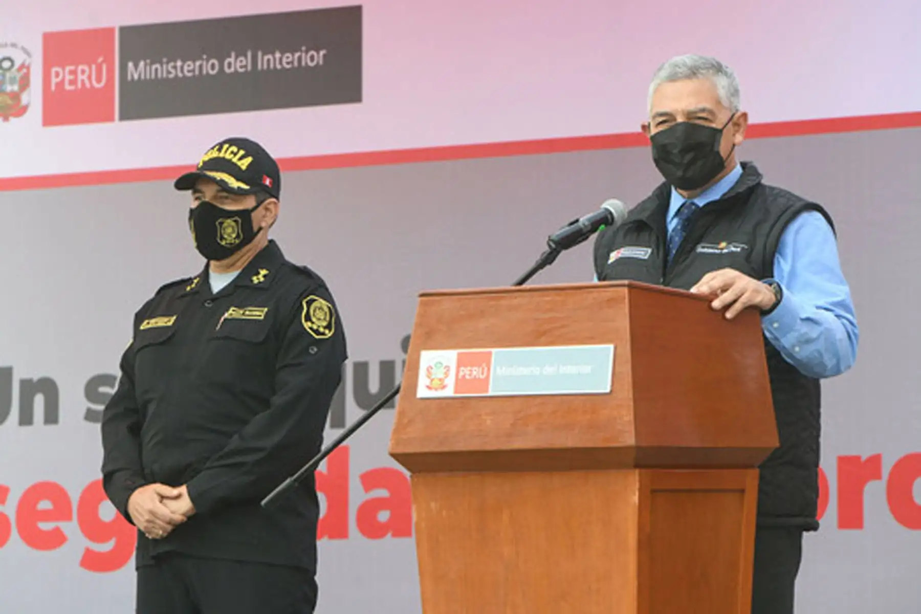 El ministro del Interior, José Elice señaló que   es un hecho histórico para la Policía Nacional. Se está haciendo un importante esfuerzo para dotar a la PNP con los equipos y herramientas necesarias para el cumplimiento de sus funciones. ANDINA/ Mininter