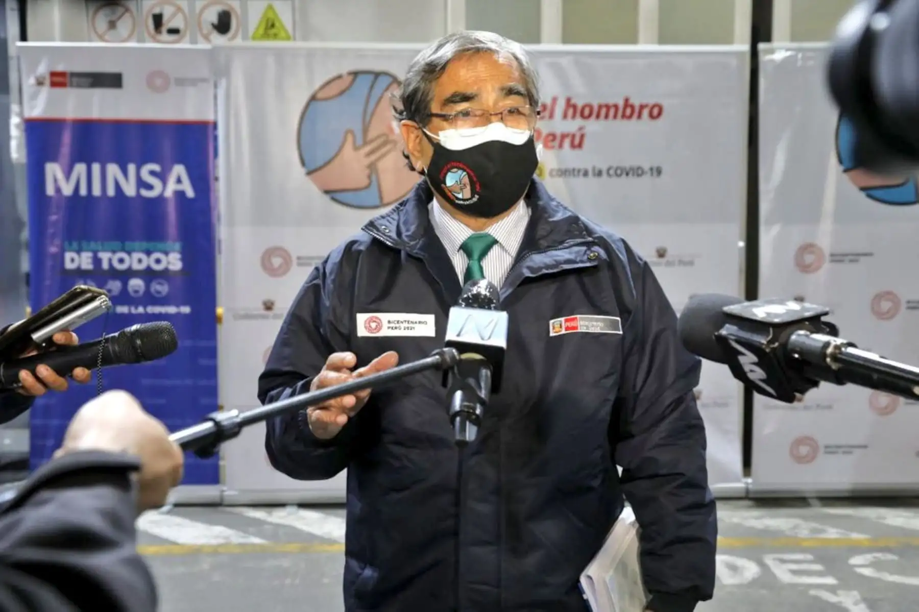 El ministro de Salud también informó que el Minsa ampliará desde esta semana la vacunación a personas que padecen enfermedades raras y huérfanas. Foto: ANDINA/ Minsa