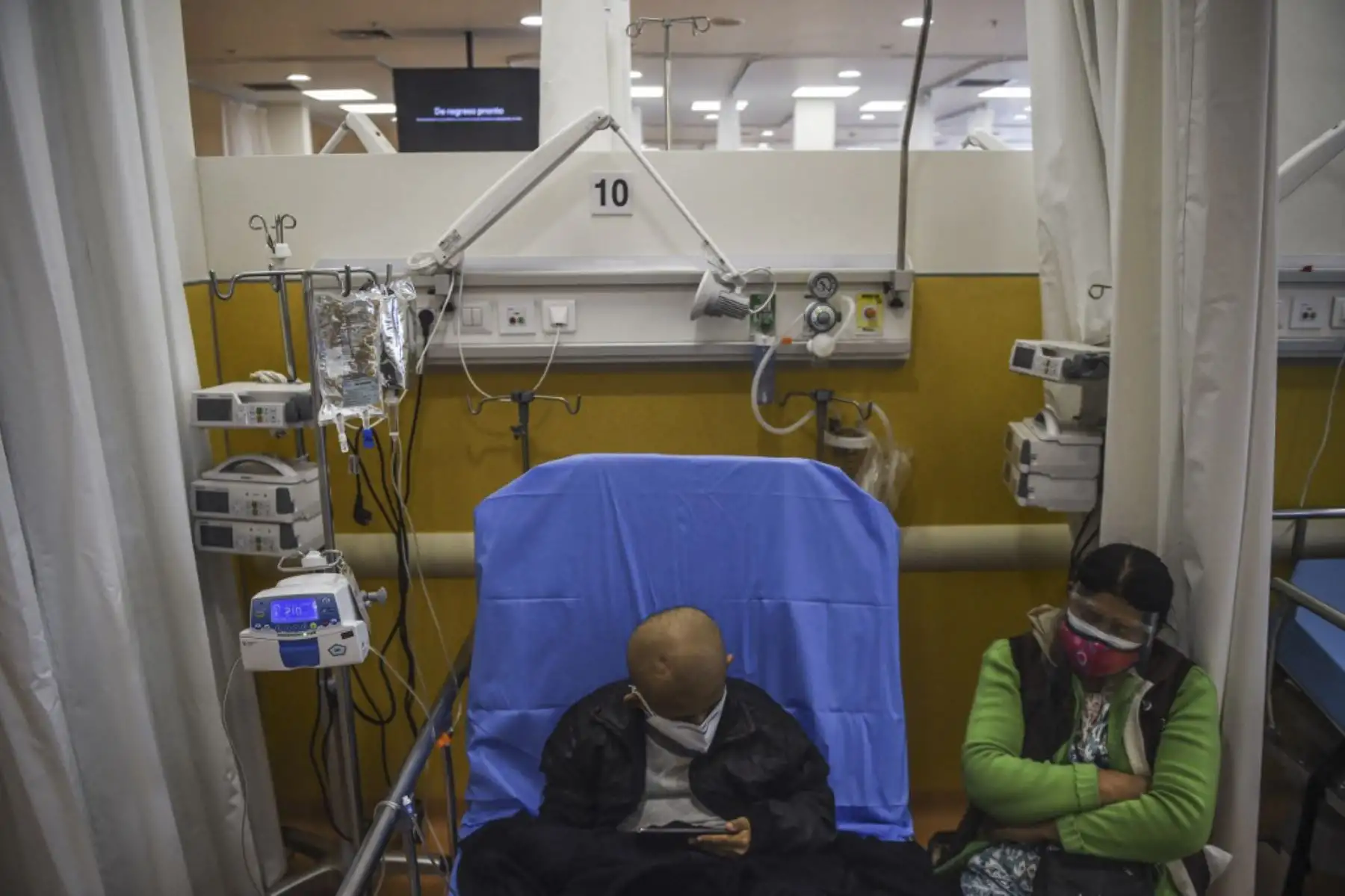 Latinoamérica suma 39.961.704 de casos y 984.378 muertos por covid-19 en toda la región. Foto: AFP