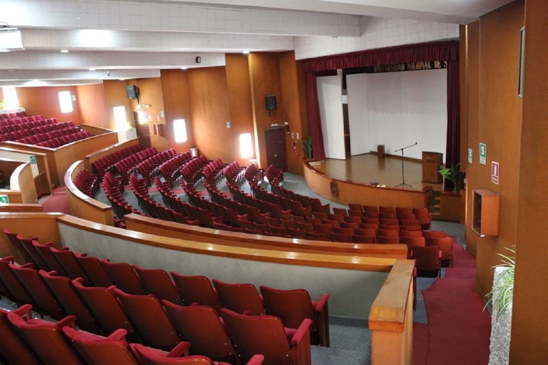 El aula magna de la UNSA será el escenario del debate presidencial. Foto: ANDINA/difusión.