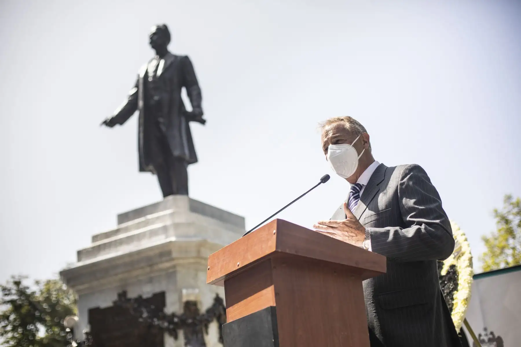 El alcalde de Lima, Jorge Muñoz, entregó a la ciudad el monumento recuperado del expresidente Manuel Candamo, ubicado en el parque Neptuno, como parte de los trabajos de recuperación de esculturas públicas del Centro Histórico. Foto: ANDINA/Municipalidad de Lima