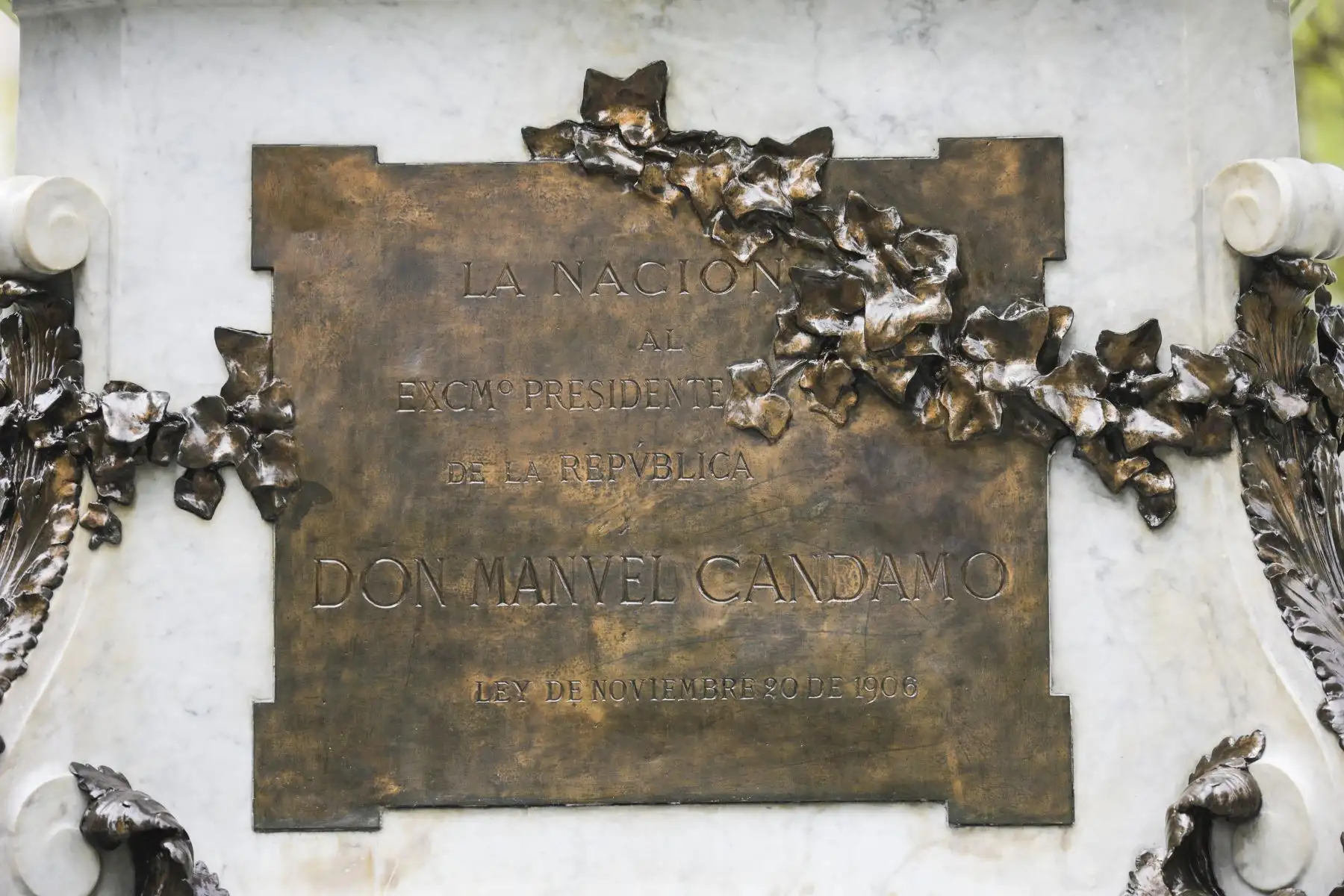 El alcalde de Lima, Jorge Muñoz, entregó a la ciudad el monumento recuperado del expresidente Manuel Candamo, ubicado en el parque Neptuno, como parte de los trabajos de recuperación de esculturas públicas del Centro Histórico. Foto: ANDINA/Municipalidad de Lima