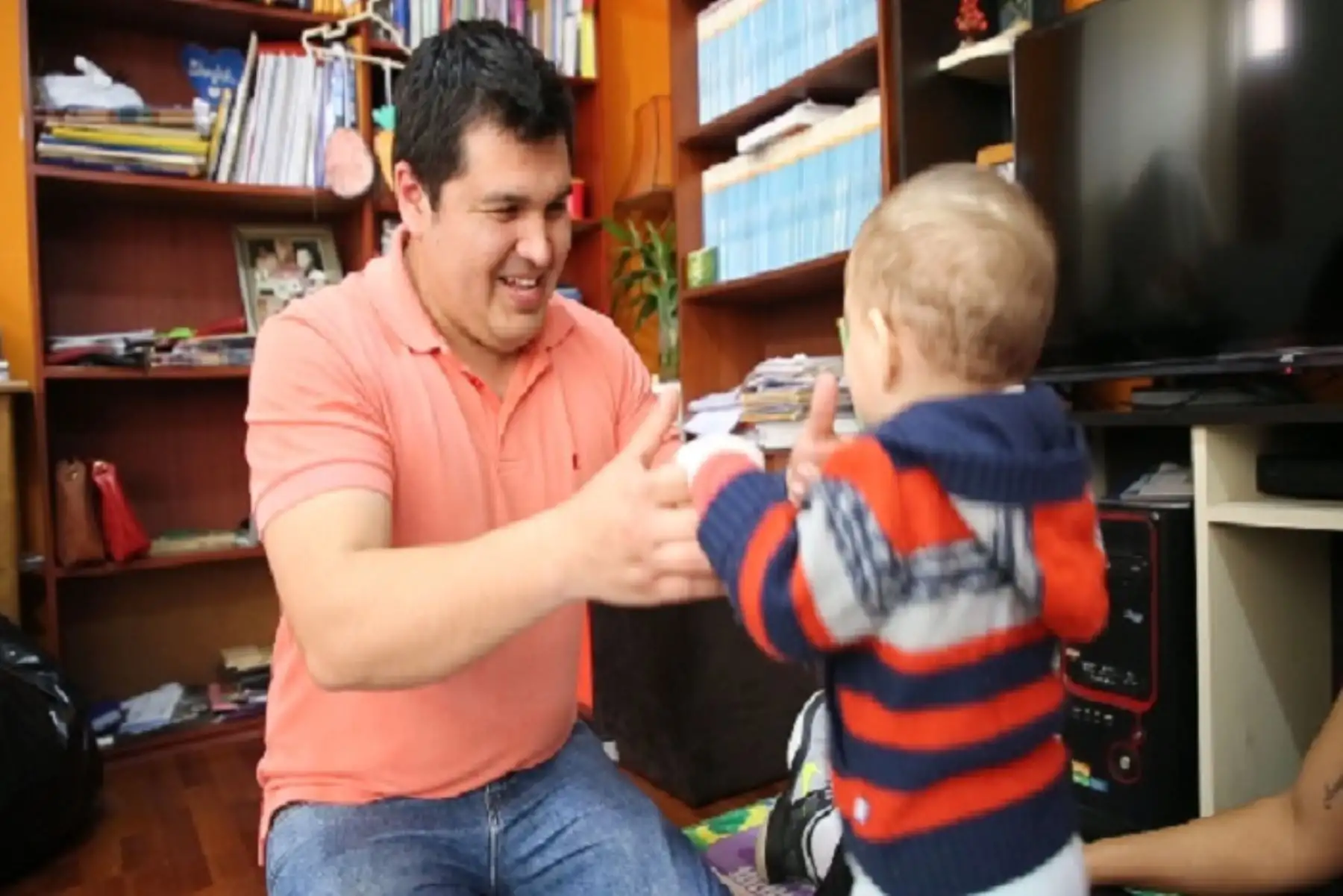La campaña es a nivel nacional y el acogimiento es temporal. Si la familia desea adoptar al menor, deberá completar todo un ciclo de capacitación y calificación.