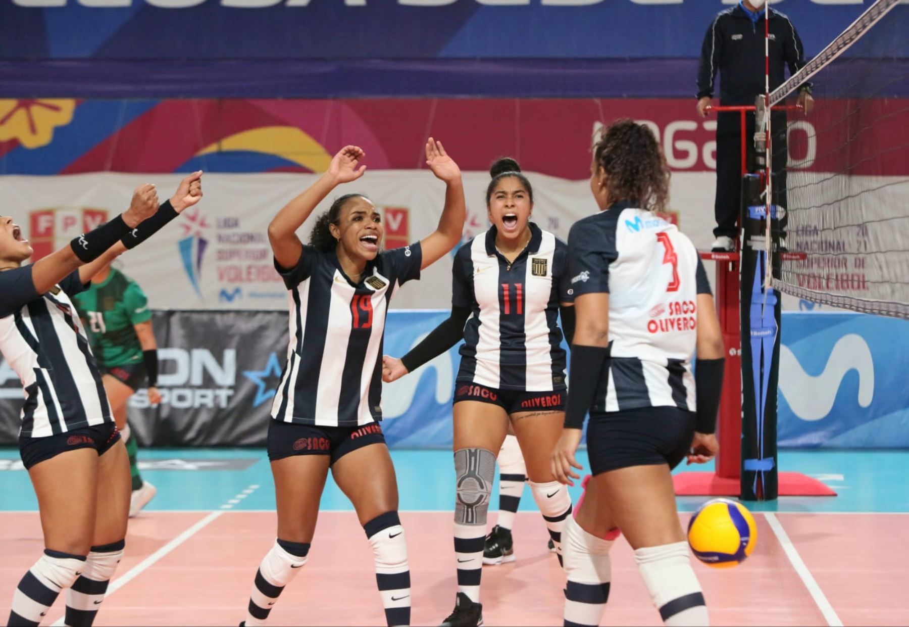 Alianza Lima derrotó al Circolo Sportivo Italiano en la semifinal de la Liga Nacional Superior de Voleibol.