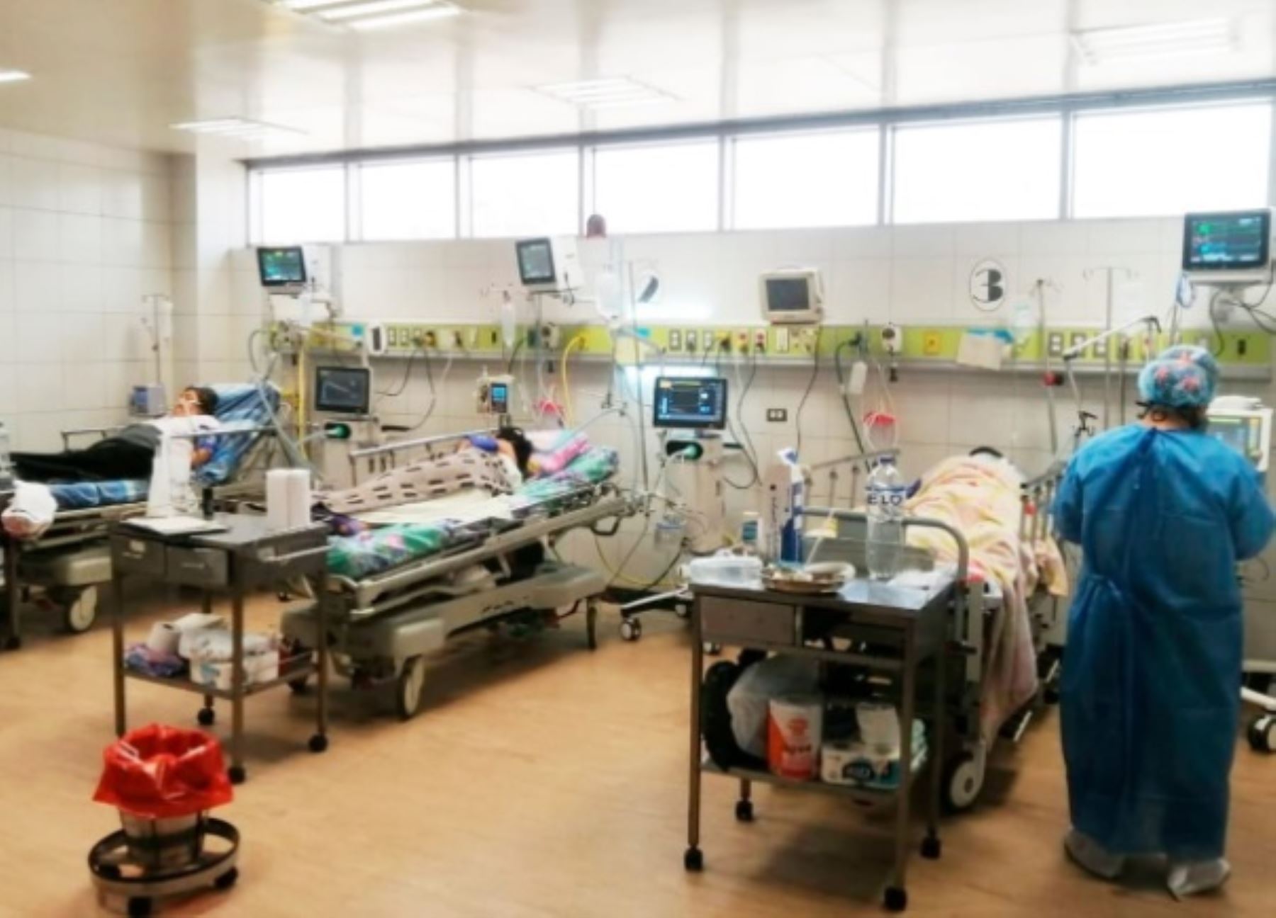 Hospital regional de Lambayeque pone en funcionamiento su unidad de alto flujo para pacientes afectados por el covid-19.