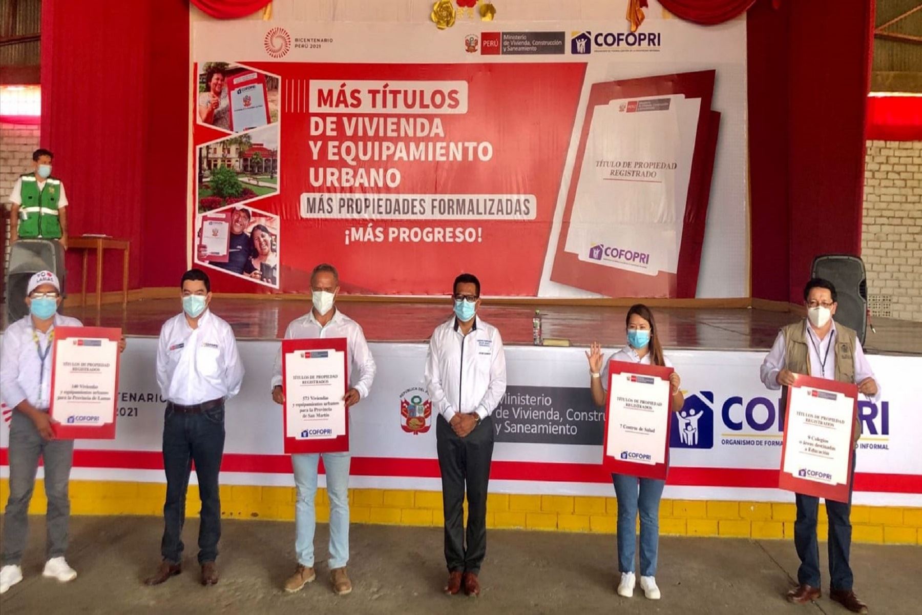 Cofopri entrega 862 títulos de propiedad a familias y entidades públicas de la región San Martín. Foto: Difusión