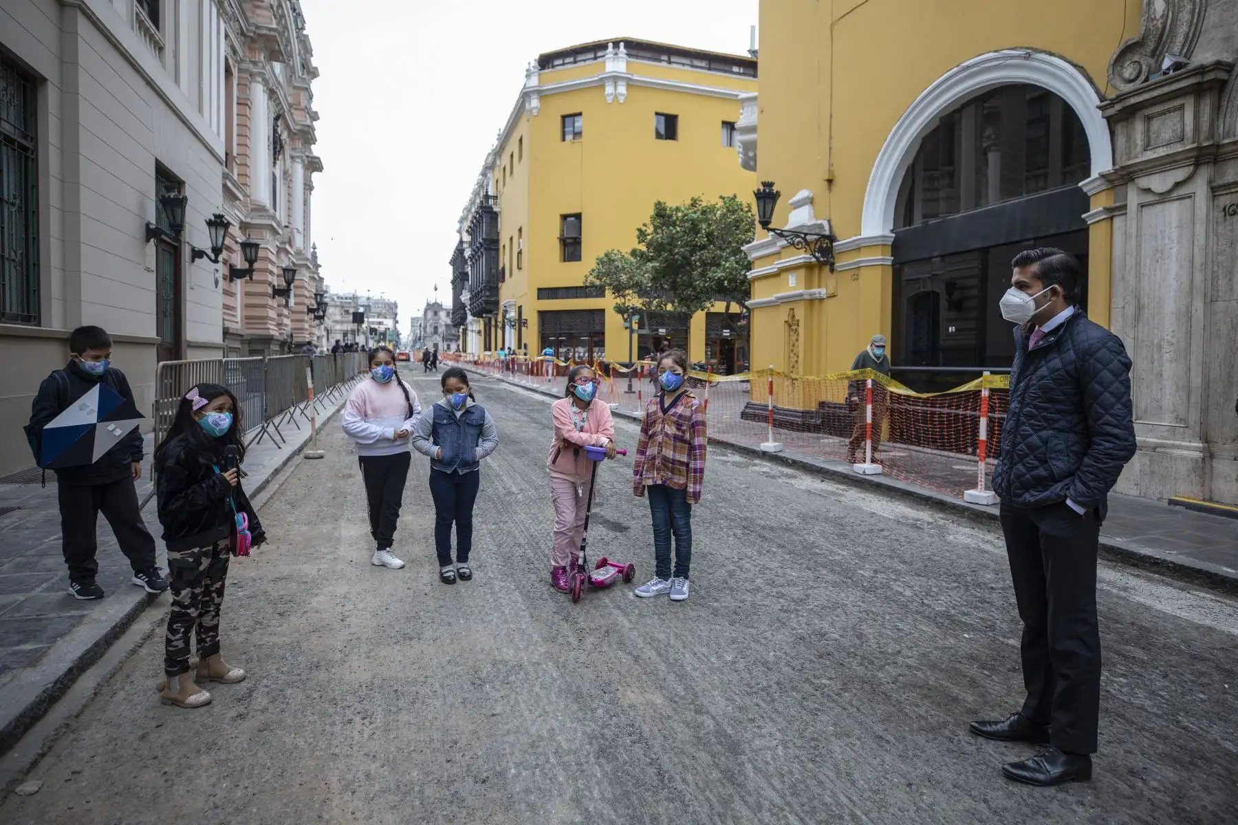 Niños guardianes del Patrimonio Cultural de Lima visitan obras de peatonalización. Foto: Municipalidad de Lima