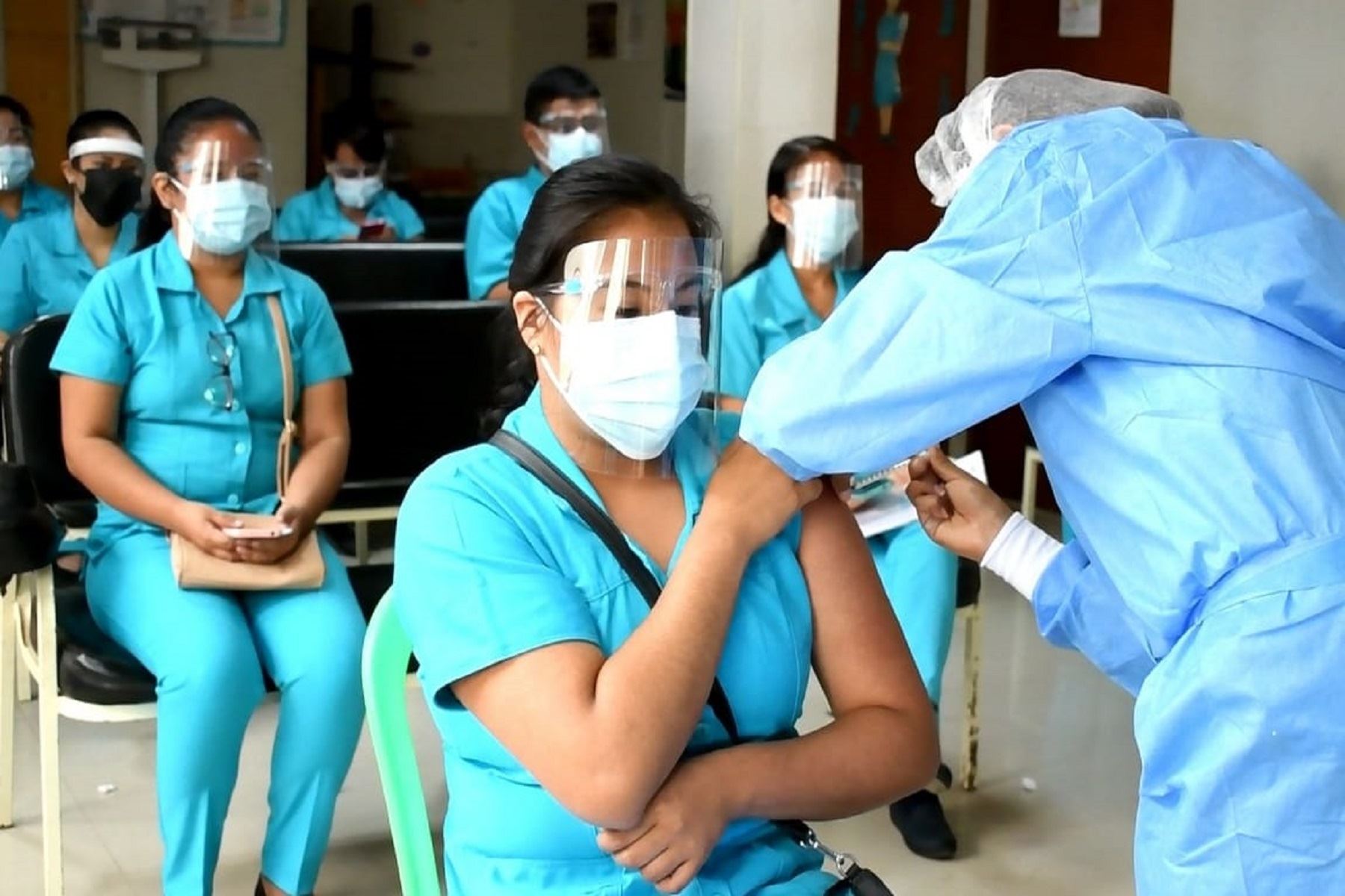 Hoy empieza la vacunación contra el covid-19 a estudiantes internos de ciencias de la salud en la región Lambayeque. Foto: Difusión