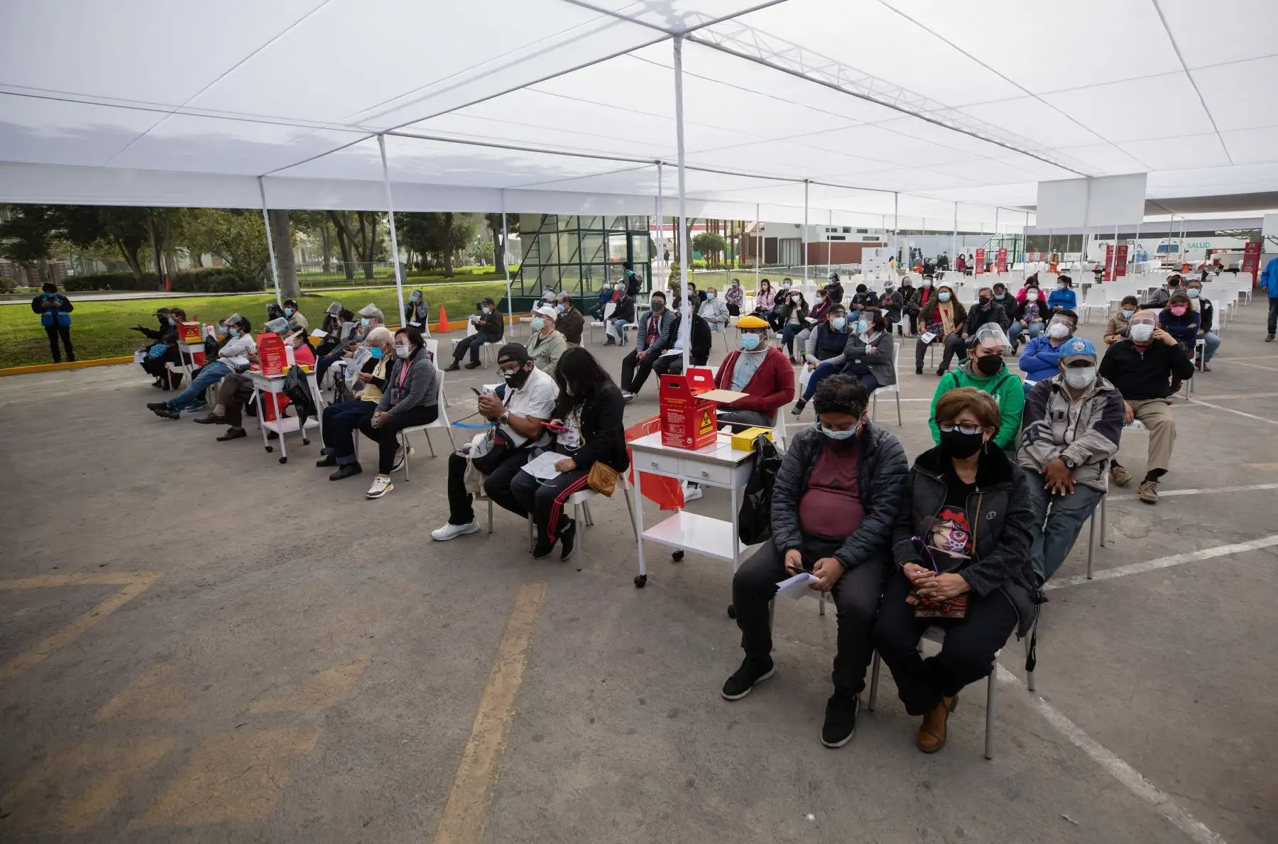 Jornada de vacunación de adultos mayores de 65 años contra el covid-19. Foto. ANDINA/ Municipalidad de Lima