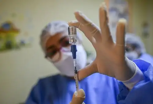 Además, EE. UU. proporcionará vacunas a 550,000 soldados surcoreanos que trabajan de cerca con las fuerzas estadounidenses destacadas en la península de Corea. Foto: AFP.