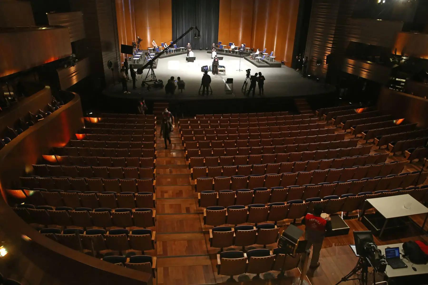 Interiores del Gran Teatro Nacional, donde se realizará el debate entre los equipos técnicos de los partidos Fuerza Popular y Perú Libre con miras a la segunda vuelta, organizado por el Jurado Nacional de Elecciones. 
Foto: ANDINA/Vidal Tarqui