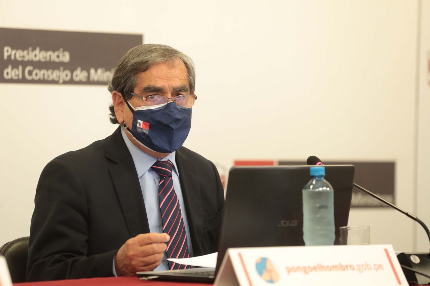 El ministro de Salud, Óscar Ugarte, ofrece conferencia de prensa. Foto: ANDINA/Difusión