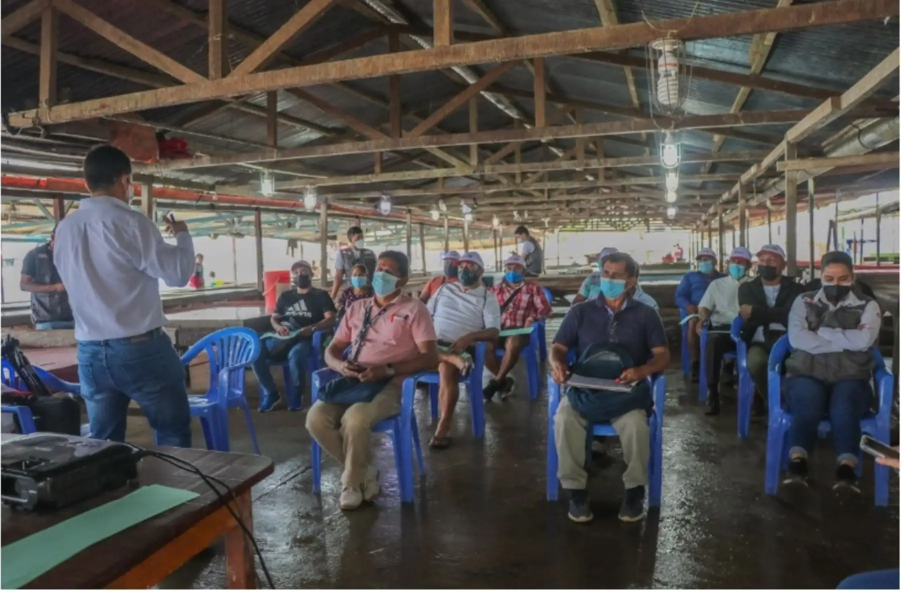 Pucallpa: fortalecen capacidades a 57 pescadores artesanales en buenas prácticas