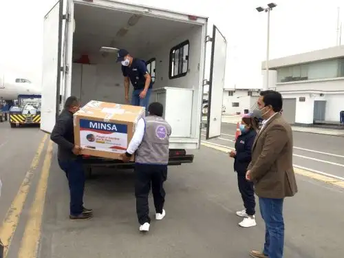 Lambayeque recibe lote con más de 47,000 dosis de vacuna contra la covid-19 para continuar con proceso de inmunización de adultos mayores. ANDINA/Difusión