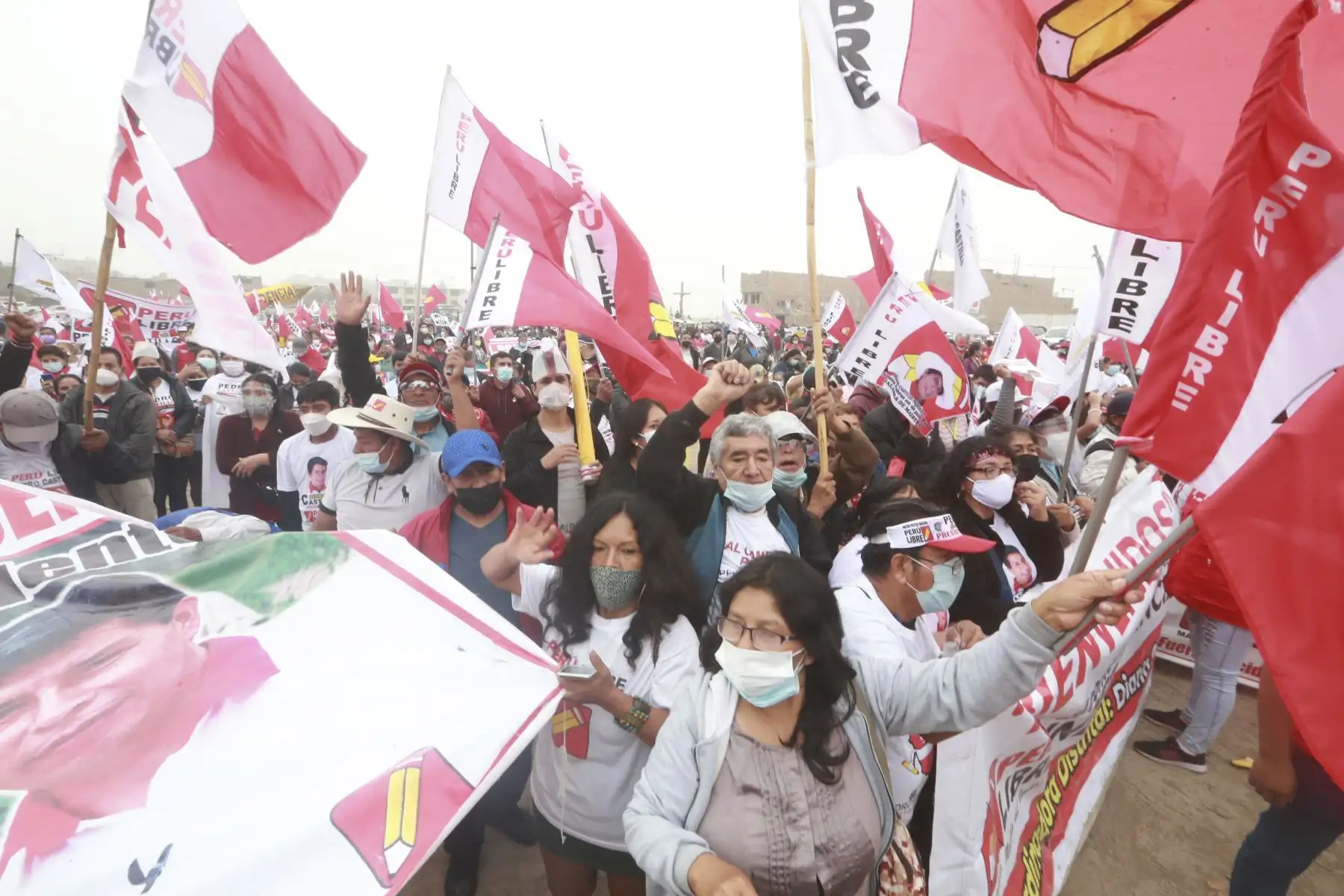 Candidato a la presidencia por Perú Libre, Pedro Castillo, realiza mitin de campaña en Carabayllo. Foto: ANDINA/Jhony Laurente
