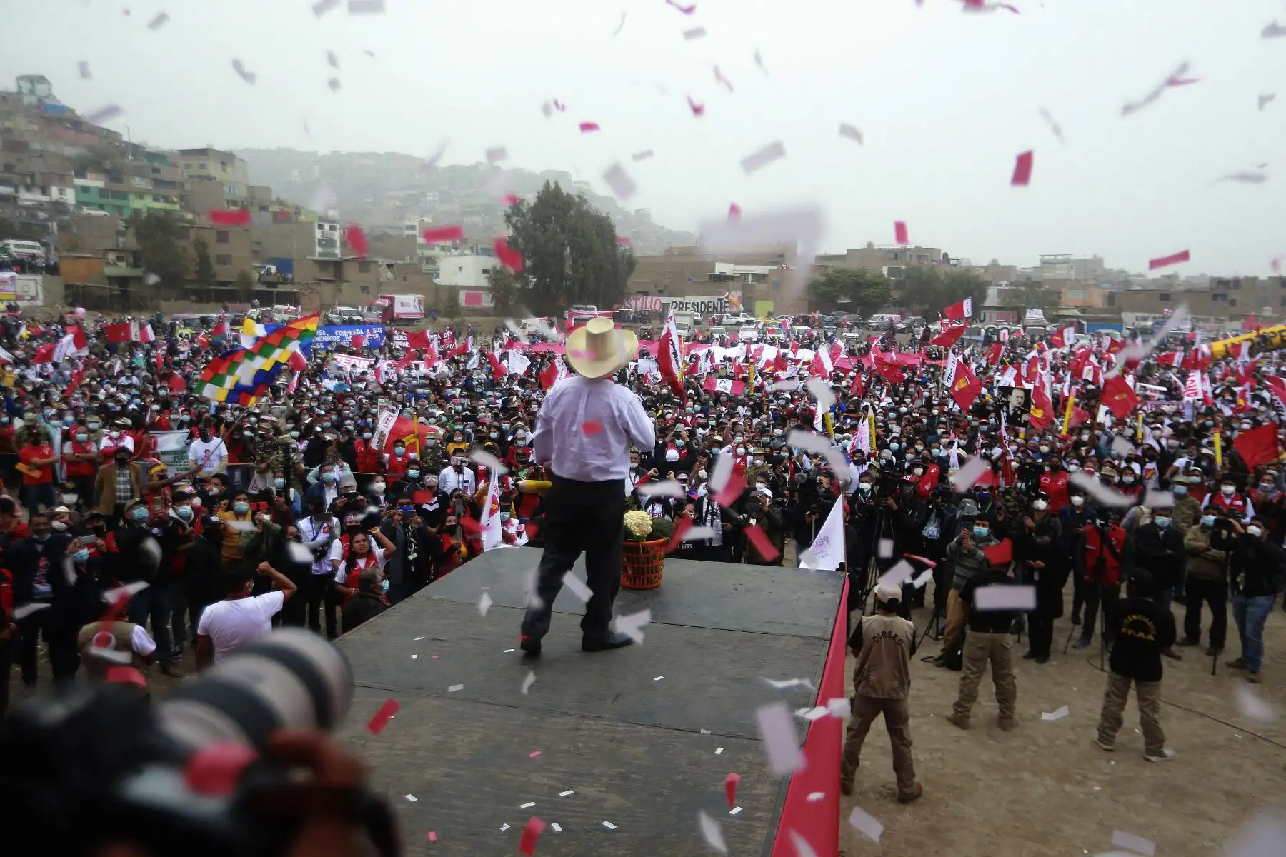 Candidato a la presidencia por Perú Libre, Pedro Castillo, realiza mitin de campaña en Carabayllo. Foto: ANDINA/Jhony Laurente