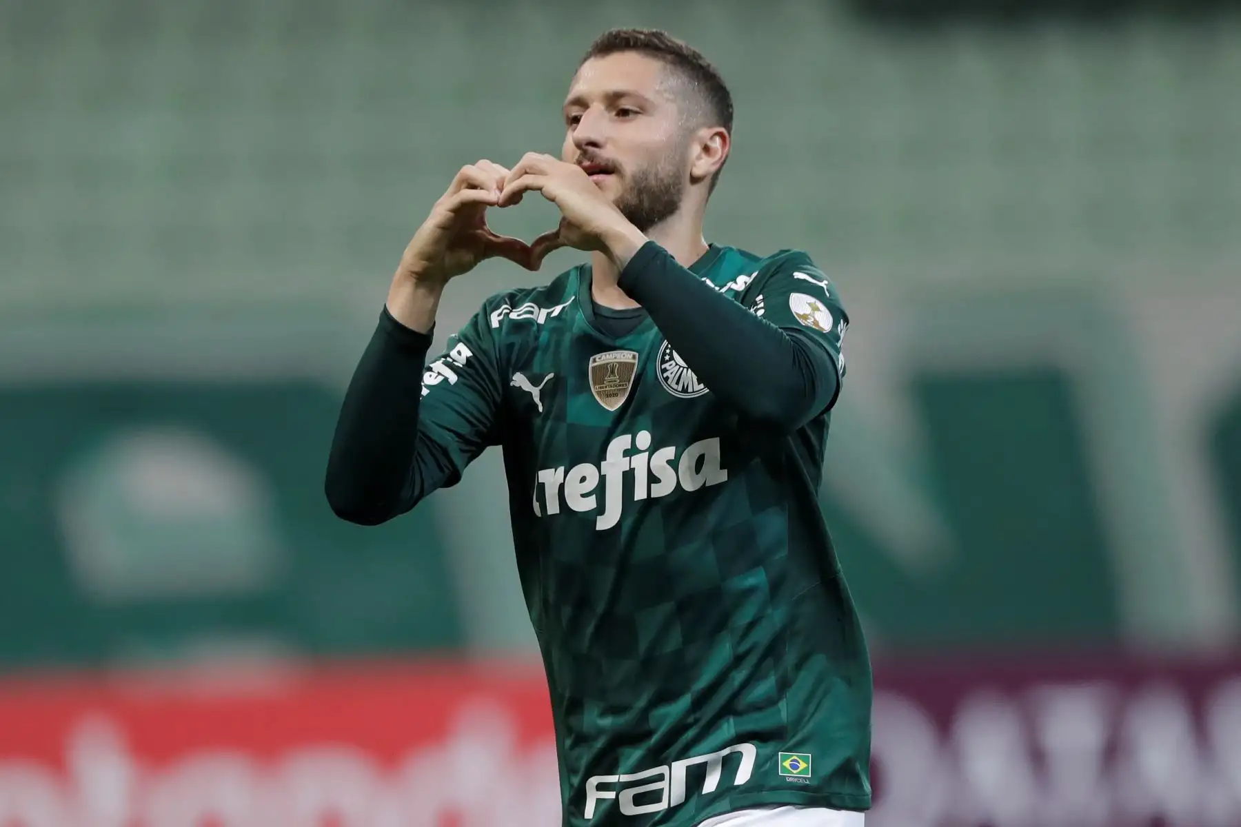 José Rafael Vivian de Palmeiras celebra tras marcar un gol ante Universitario durante partido por la Copa Libertadores, en Sao Paulo. Foto: EFE