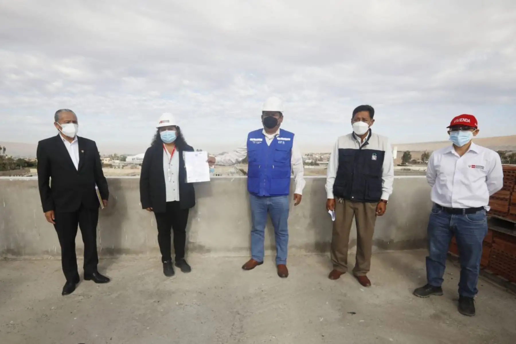 La Ministra de Vivienda, Solangel Fernández,
verifica las labores que efectúa el Programa Nuestras Ciudades (PNC) del del MVCS ayudan a prevenir desbordes y salvaguardar la vida de la población.
Foto:ANDINA/MVCS