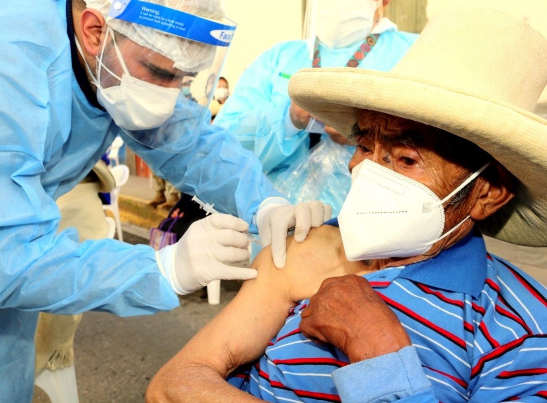 Cajamarca inicia vacunación contra la covid-19 a los adultos mayores de 60 años a más. ANDINA/Difusión