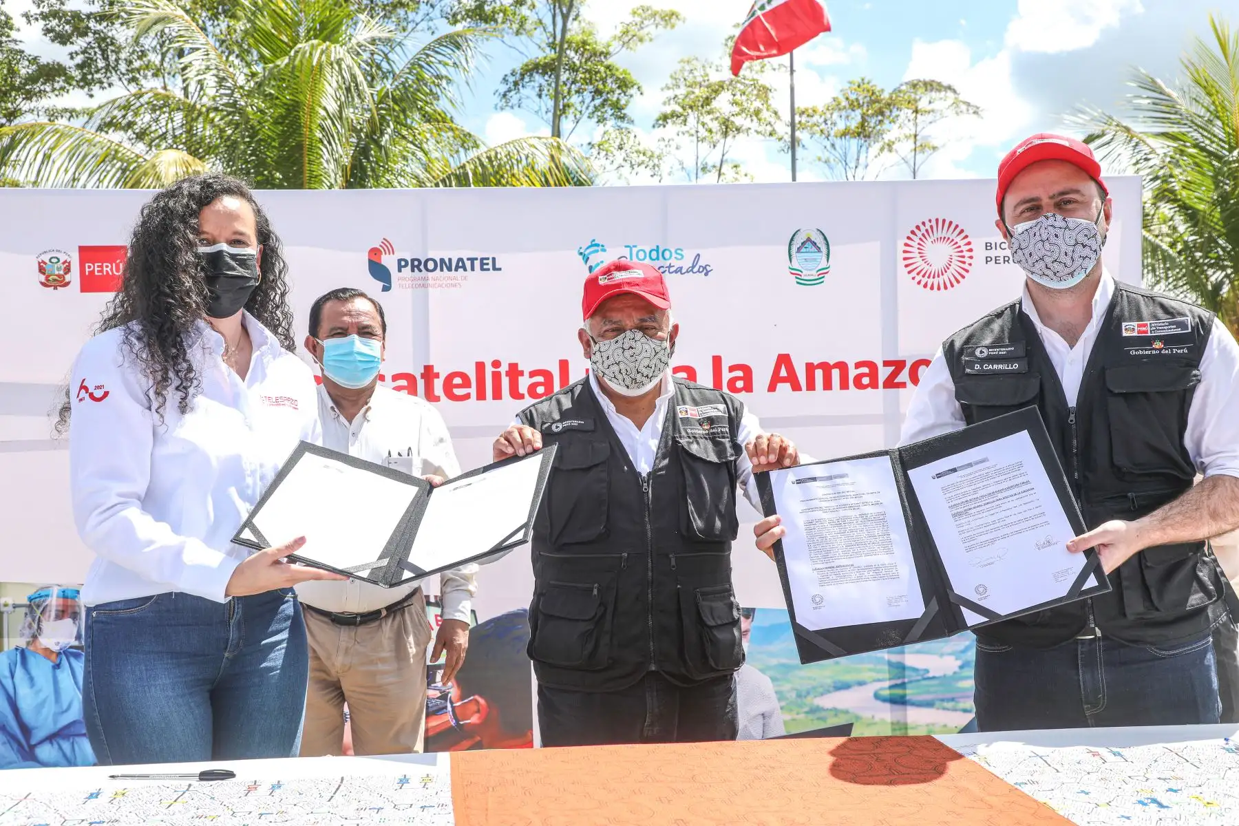 El ministro de Transportes y Comunicaciones, Eduardo González, anunció el lanzamiento de “Conecta Selva” para beneficiar con Internet satelital a 200 mil peruanos en las zonas aisladas de la Amazonía. Foto: ANDINA/MTC